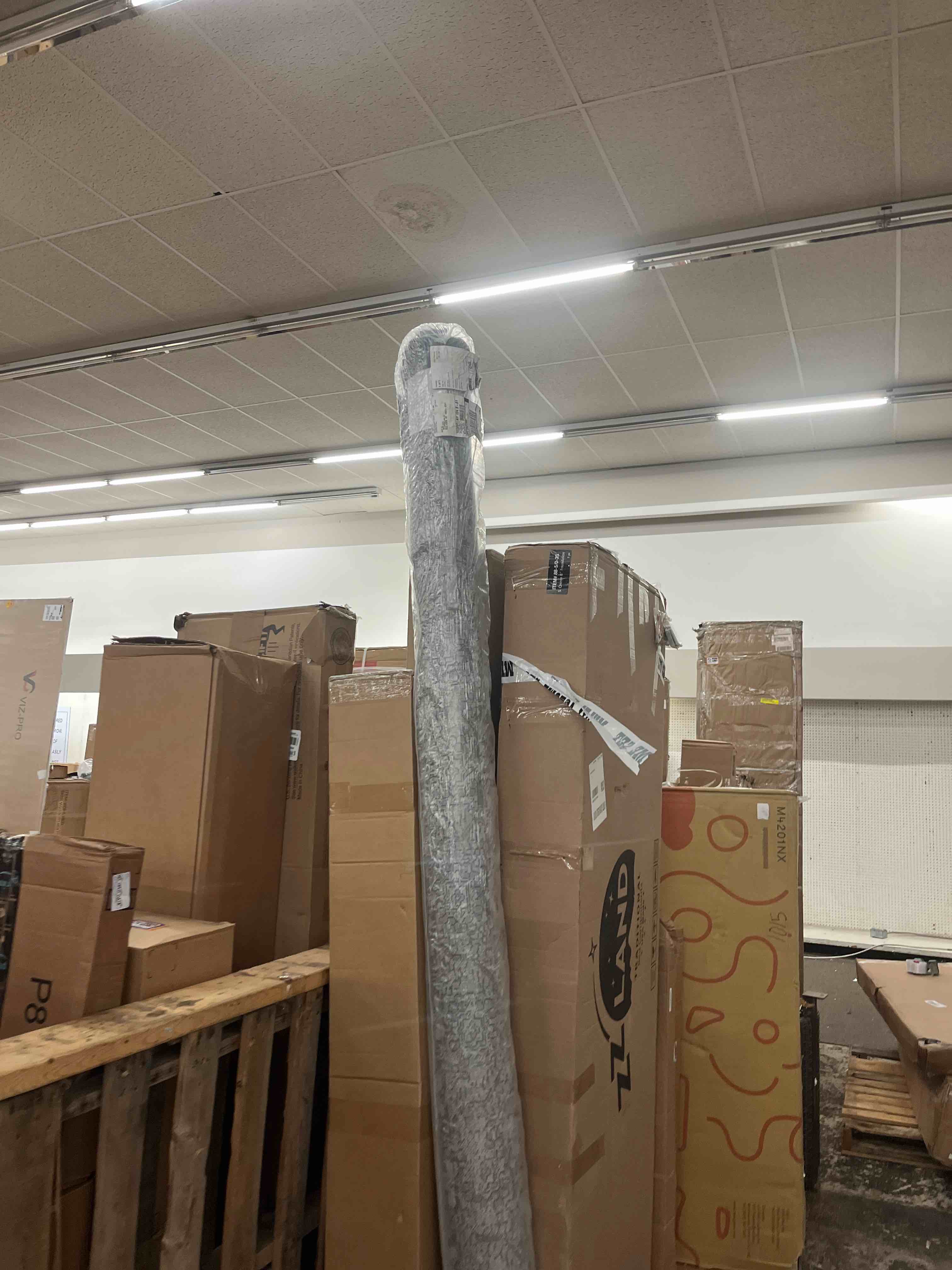 https://s3.amazonaws.com/lotting-images-prod/phillipi/BRN1836720_1755257991618.jpeg
