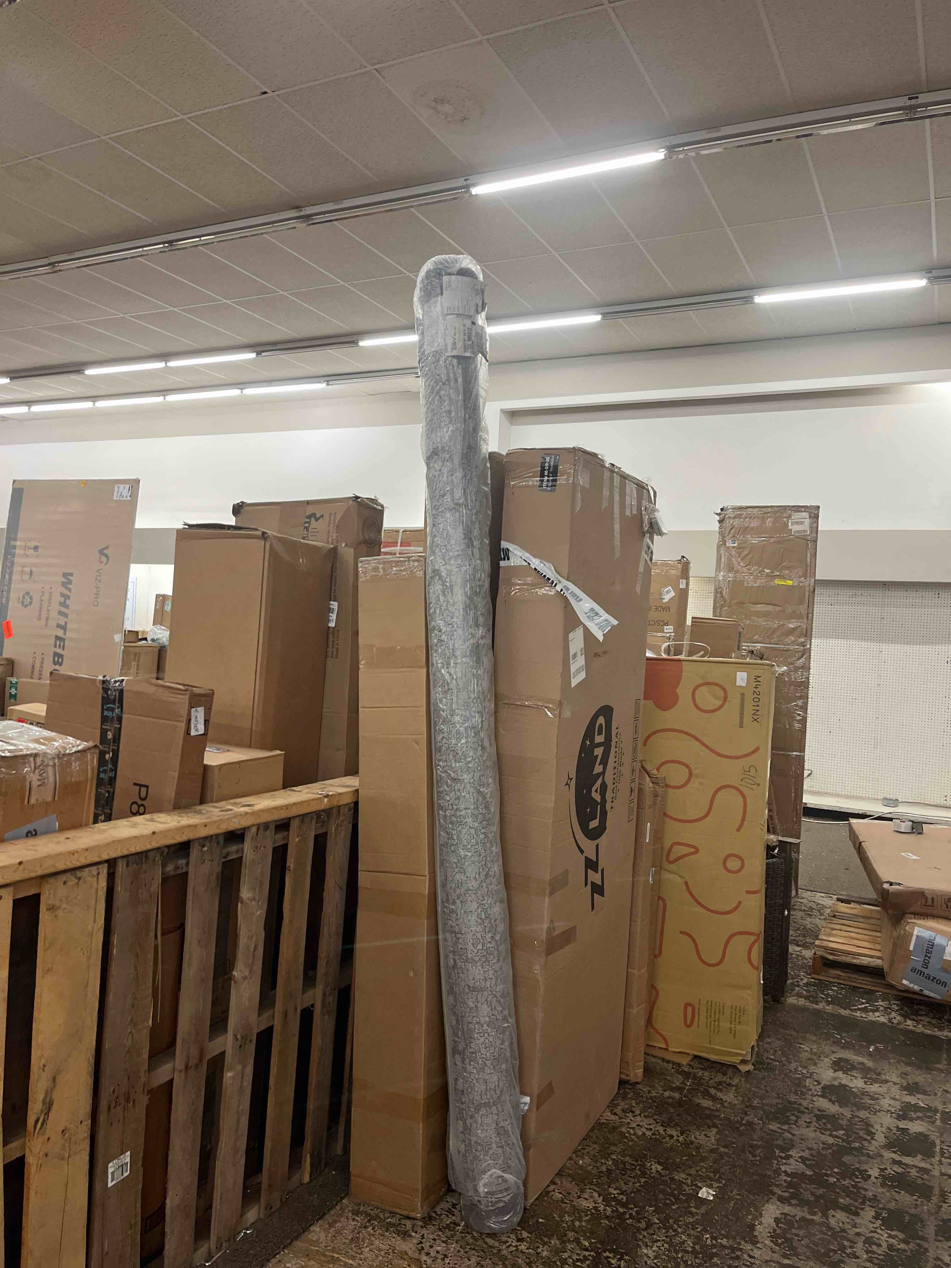 https://s3.amazonaws.com/lotting-images-prod/phillipi/BRN1836720_1755257992937.jpeg