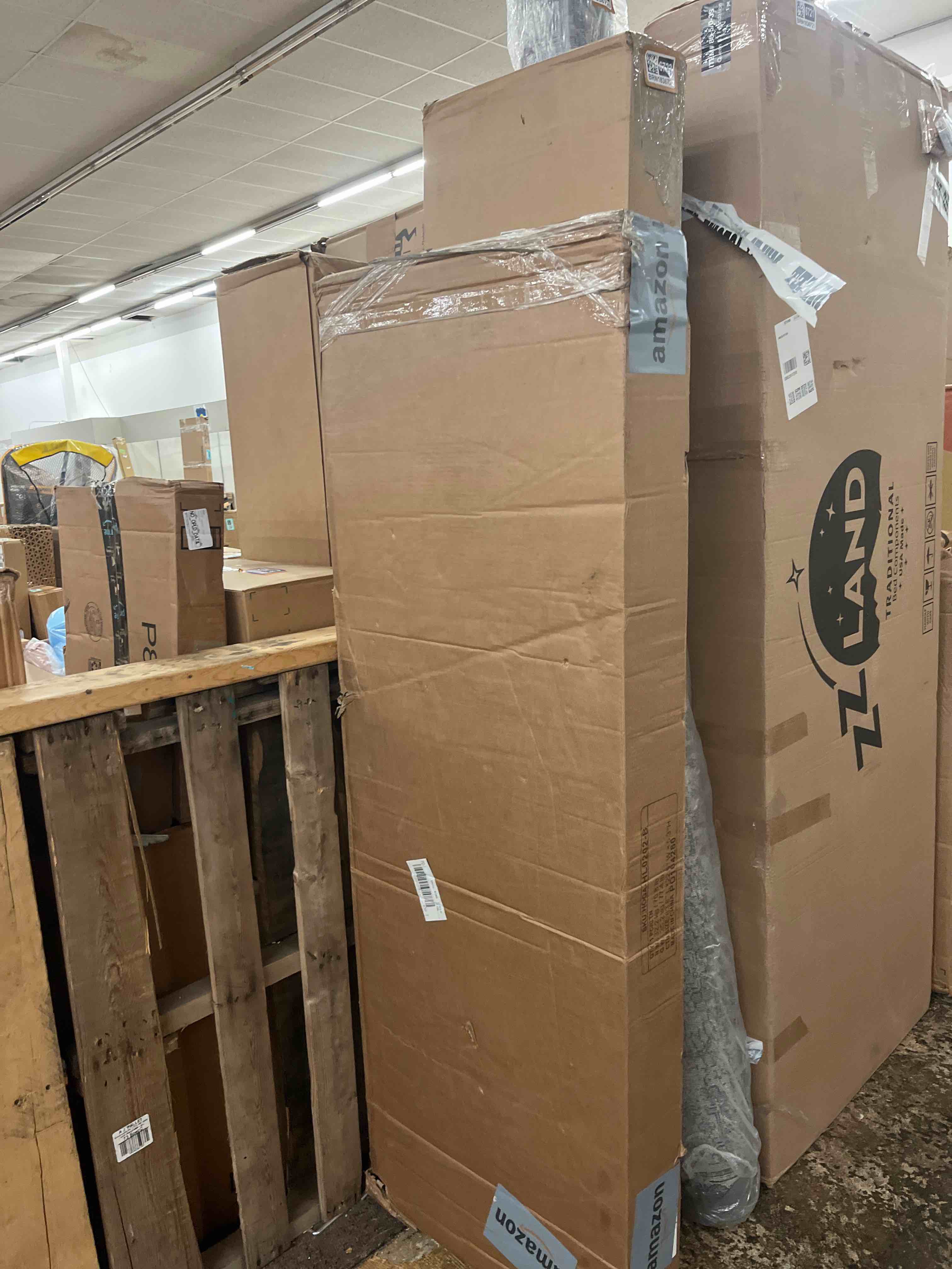 https://s3.amazonaws.com/lotting-images-prod/phillipi/BRN1836723_1755258741703.jpeg