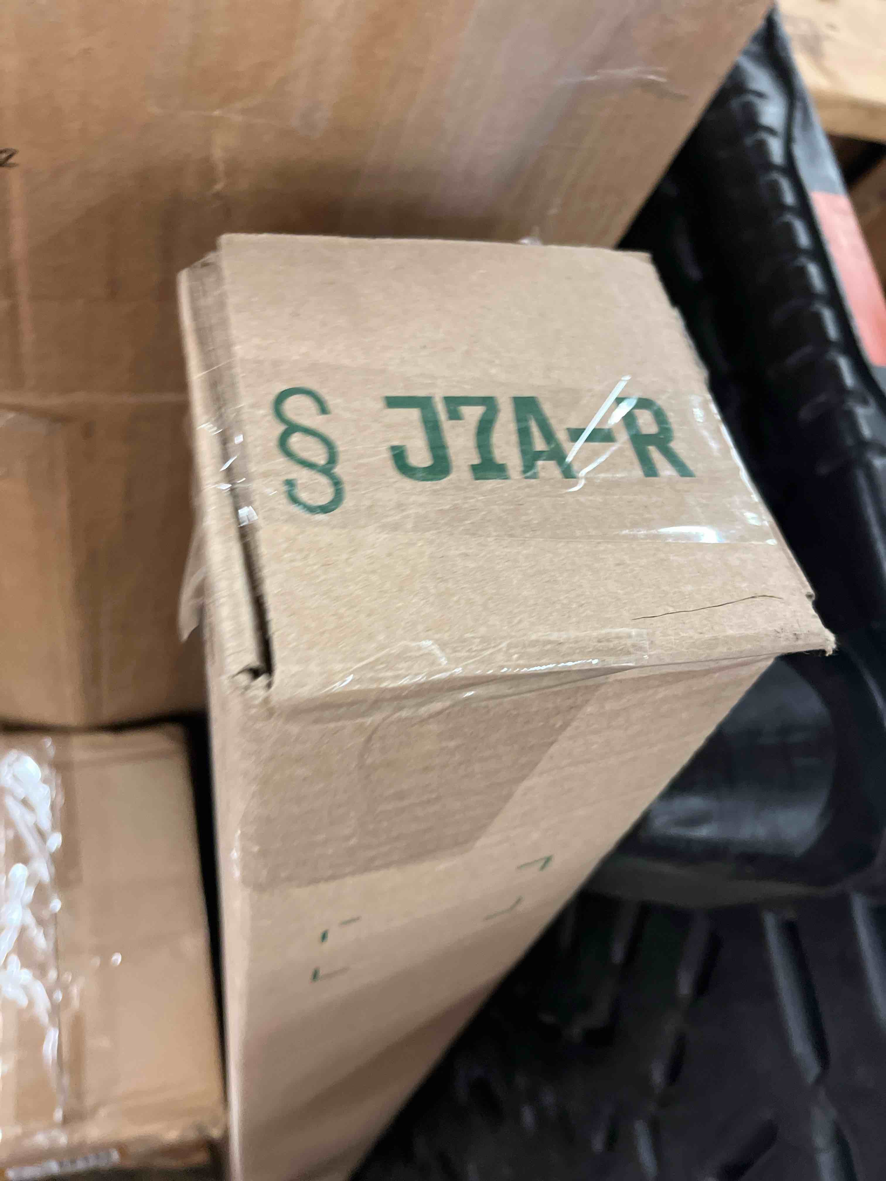 https://s3.amazonaws.com/lotting-images-prod/phillipi/BRN1837485_1755735758497.jpeg