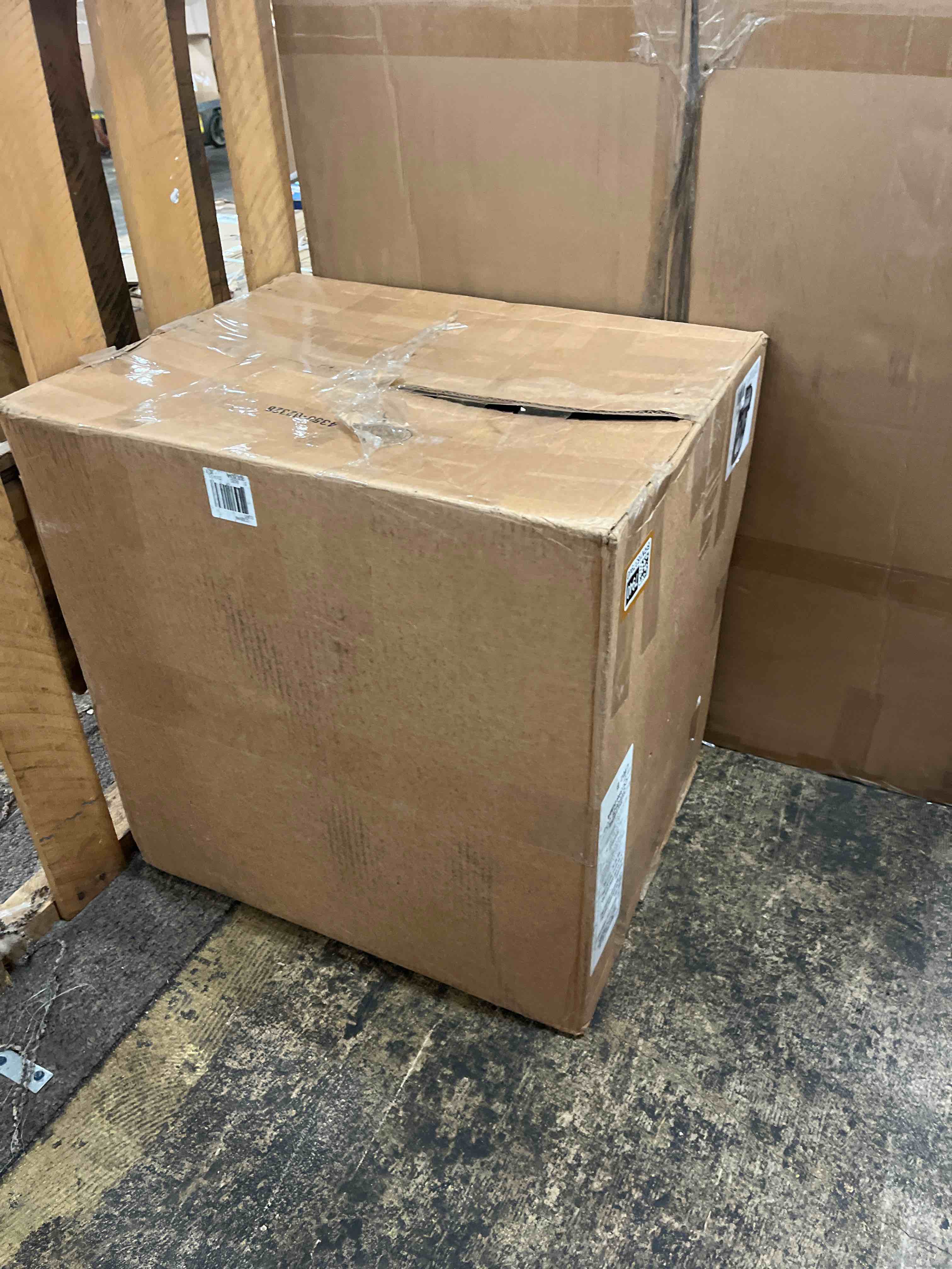 https://s3.amazonaws.com/lotting-images-prod/phillipi/BRN1837940_1756921725800.jpeg