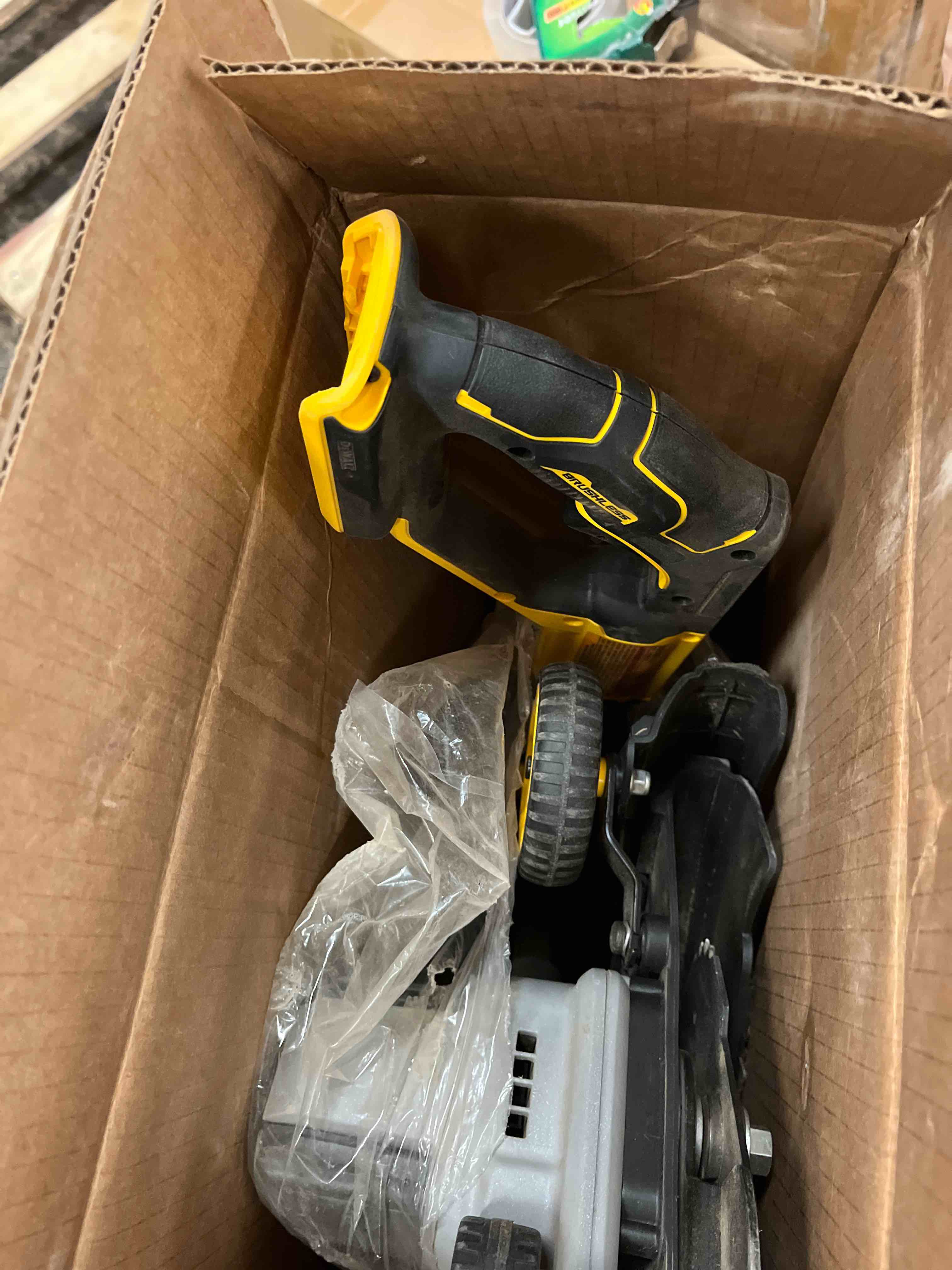 https://s3.amazonaws.com/lotting-images-prod/phillipi/BRN1838076_1757091407114.jpeg