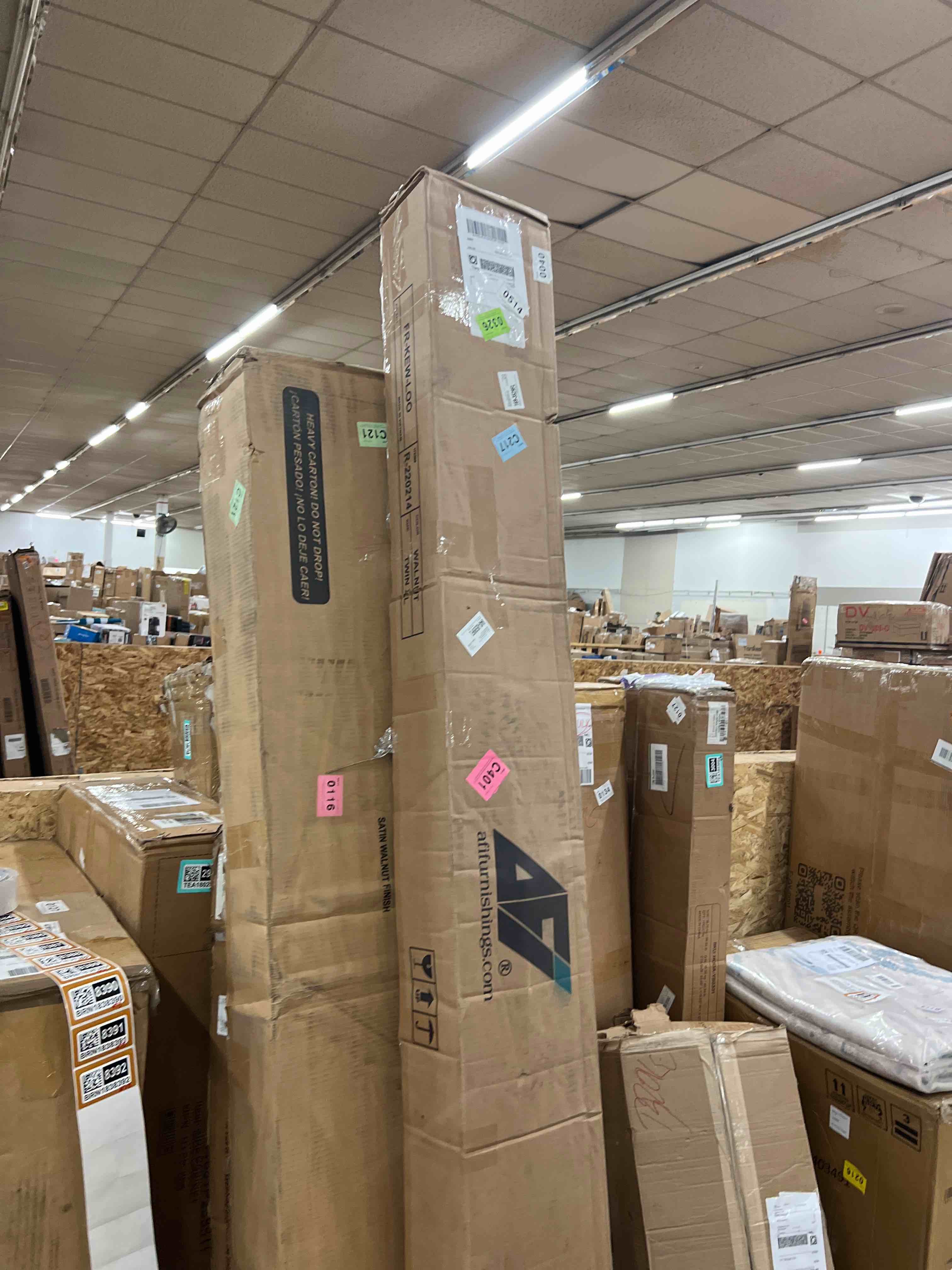 https://s3.amazonaws.com/lotting-images-prod/phillipi/BRN1838393_1758855828332.jpeg