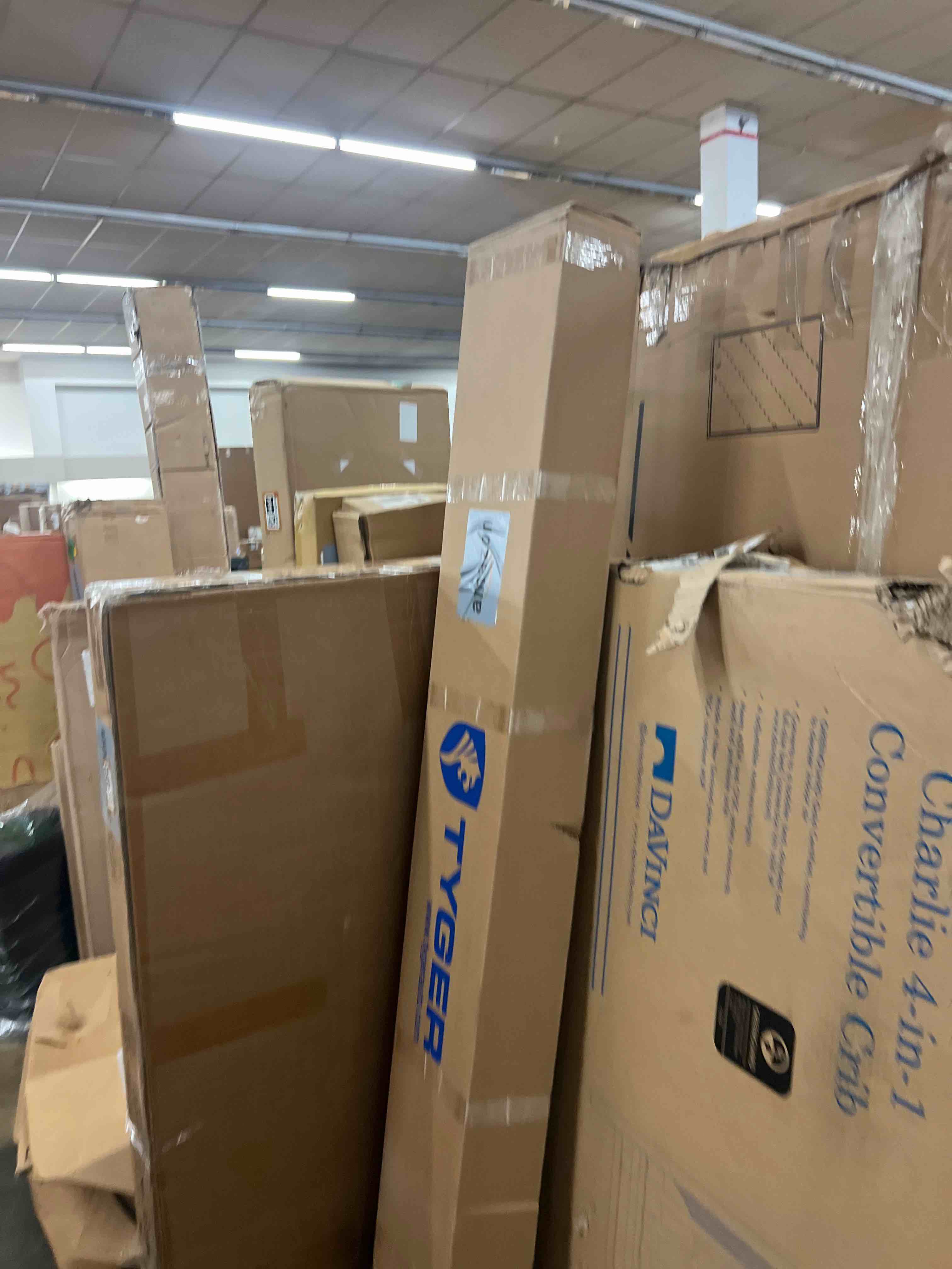 https://s3.amazonaws.com/lotting-images-prod/phillipi/BRN1838448_1760020048537.jpeg