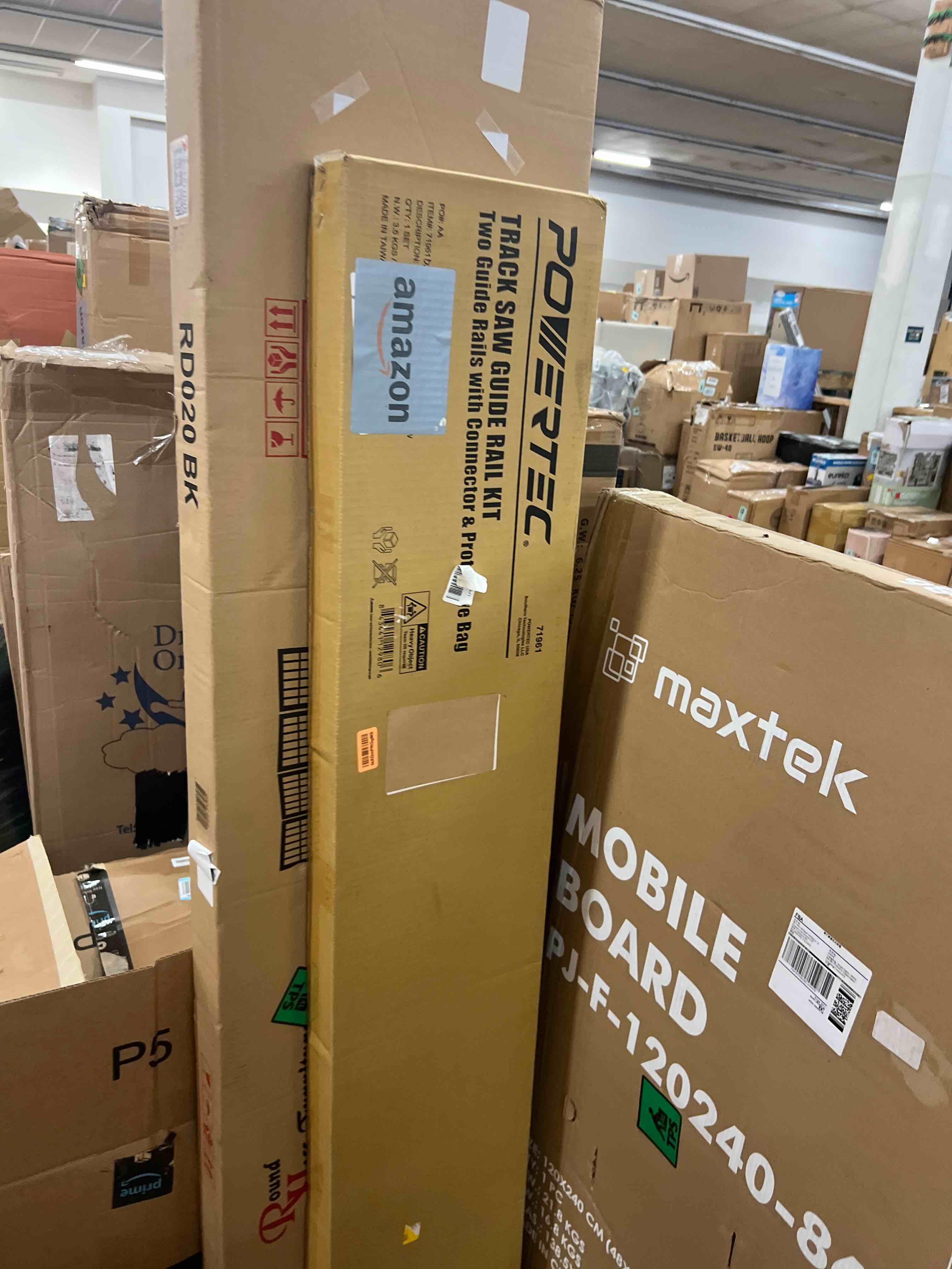 https://s3.amazonaws.com/lotting-images-prod/phillipi/BRN1838457_1760016979261.jpeg
