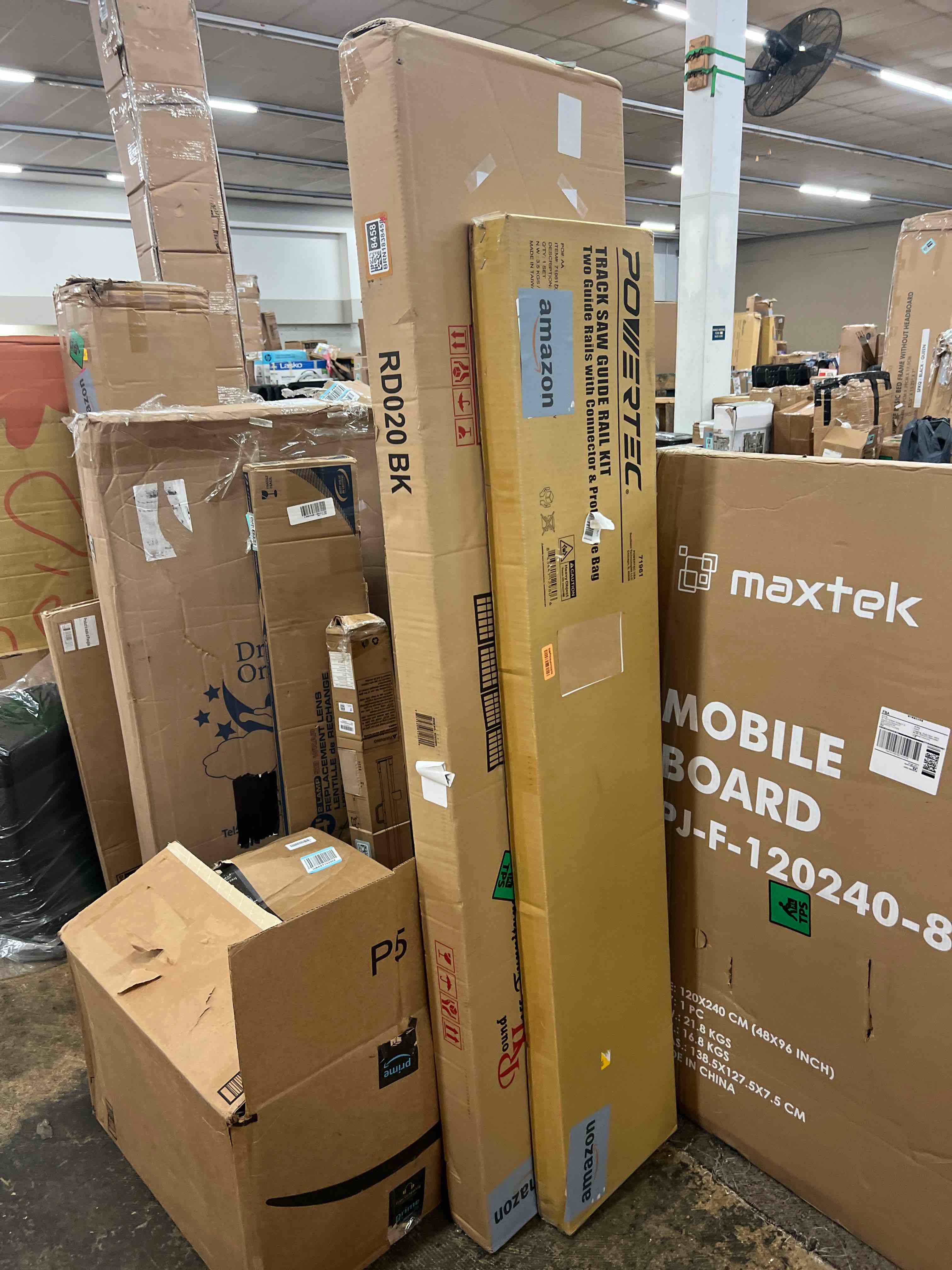 https://s3.amazonaws.com/lotting-images-prod/phillipi/BRN1838457_1760016980874.jpeg