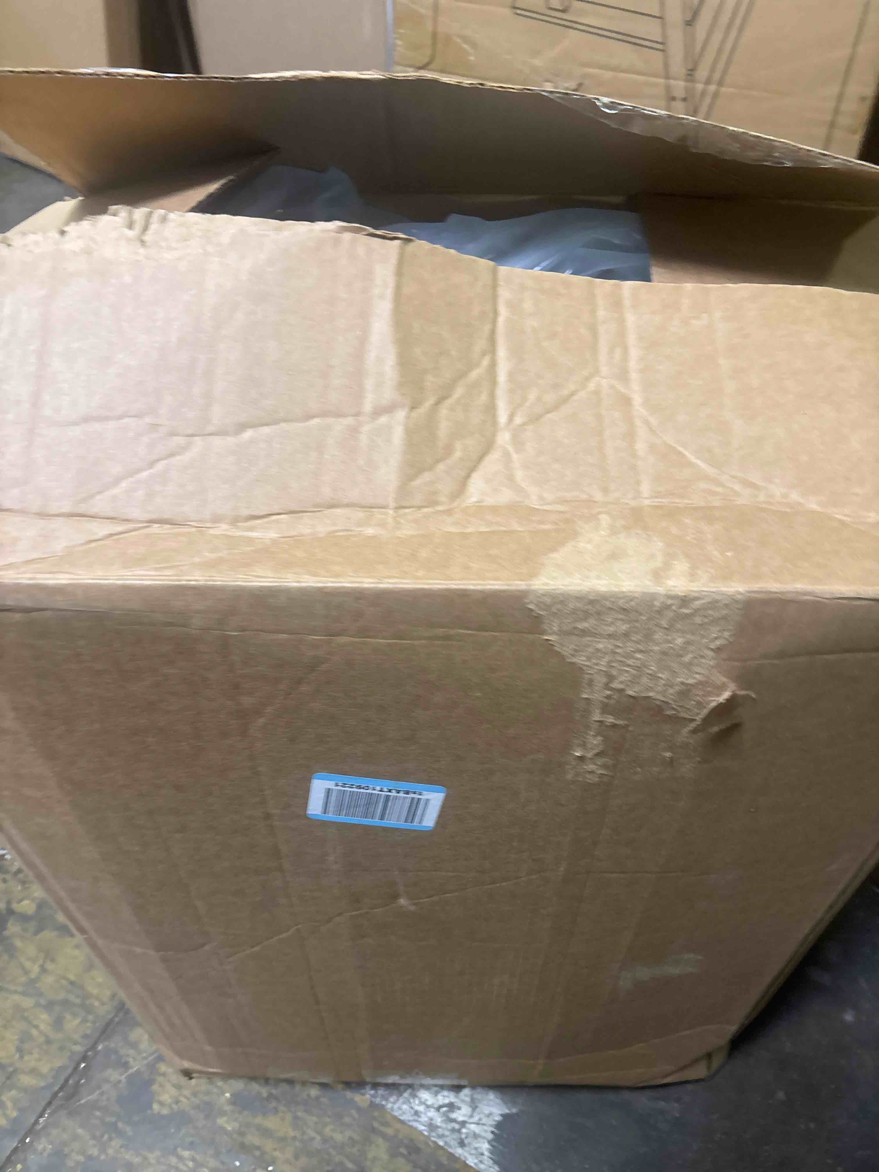 https://s3.amazonaws.com/lotting-images-prod/phillipi/BRN1912043_1752238752017.jpeg