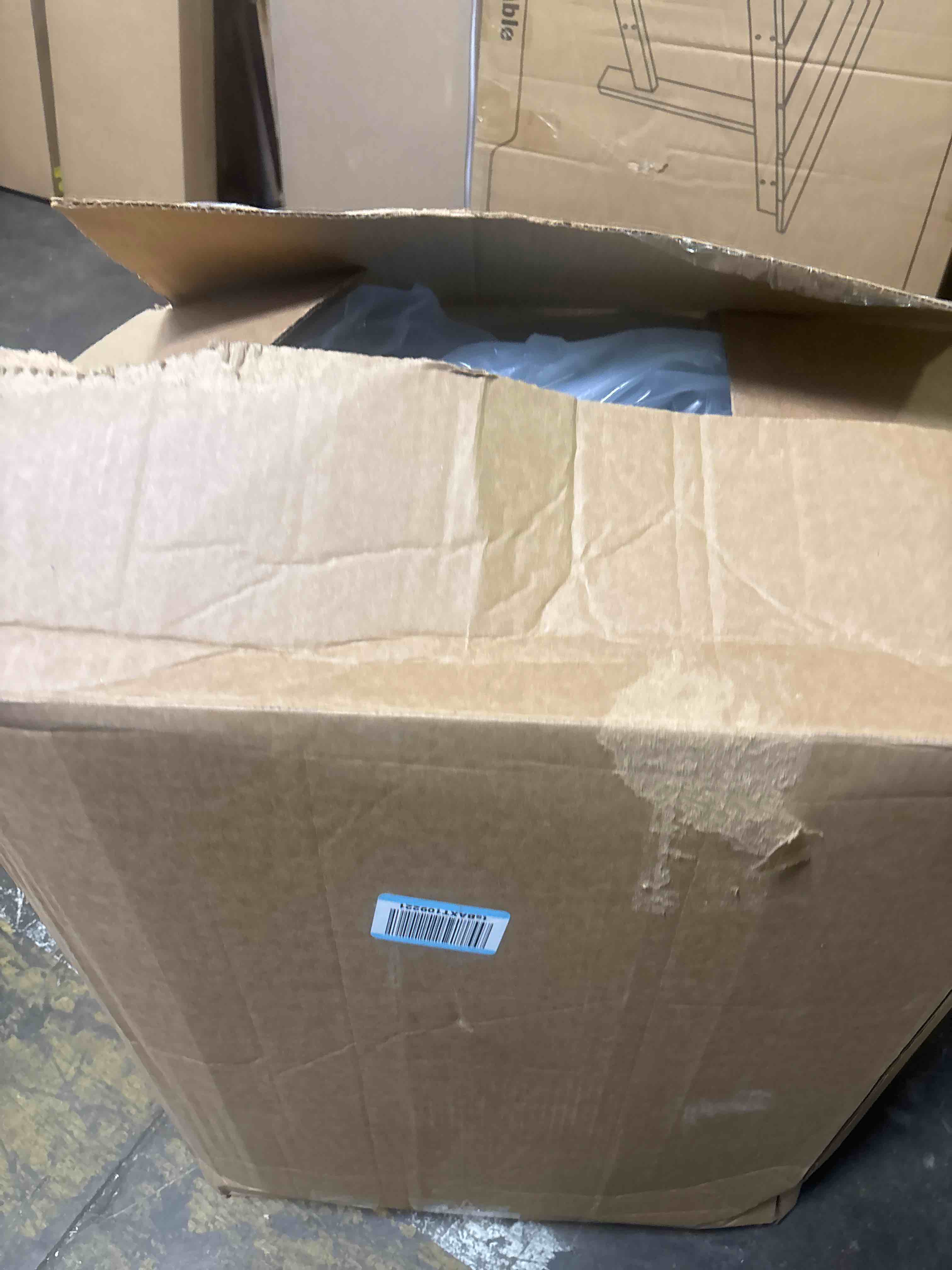 https://s3.amazonaws.com/lotting-images-prod/phillipi/BRN1912043_1752238753026.jpeg