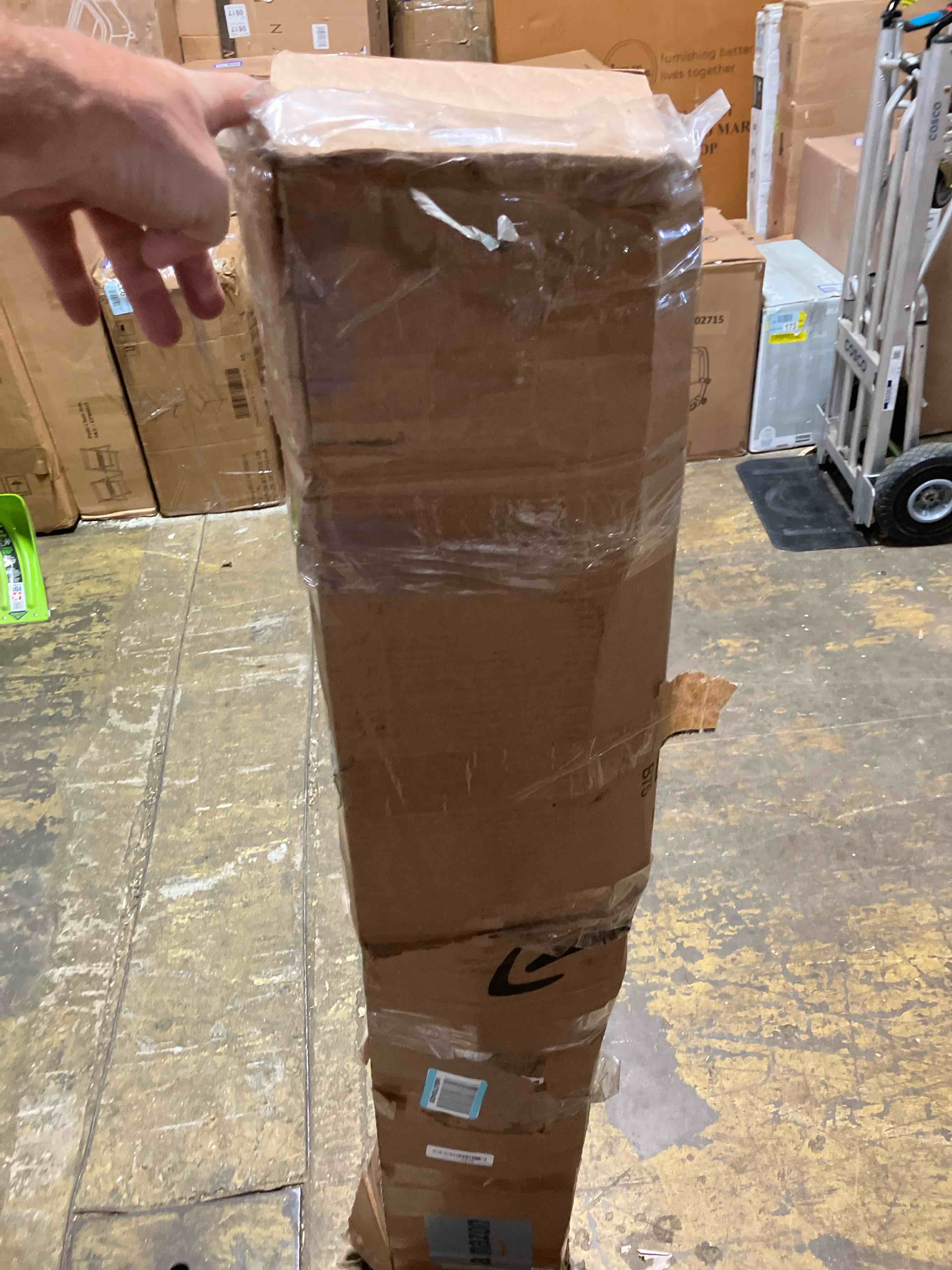 https://s3.amazonaws.com/lotting-images-prod/phillipi/BRN1912323_1752246322847.jpeg