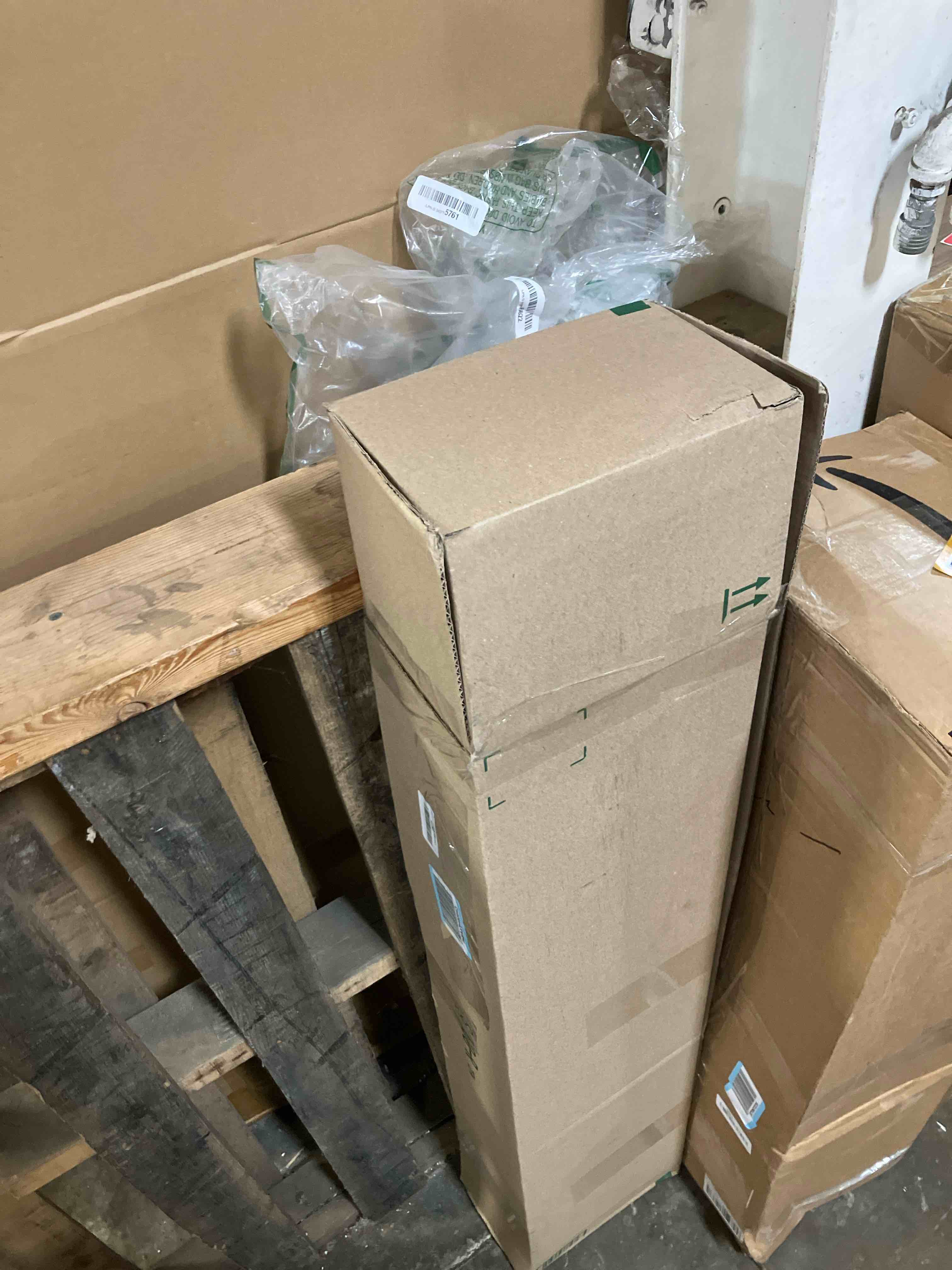 https://s3.amazonaws.com/lotting-images-prod/phillipi/BRN1912608_1752270475906.jpeg