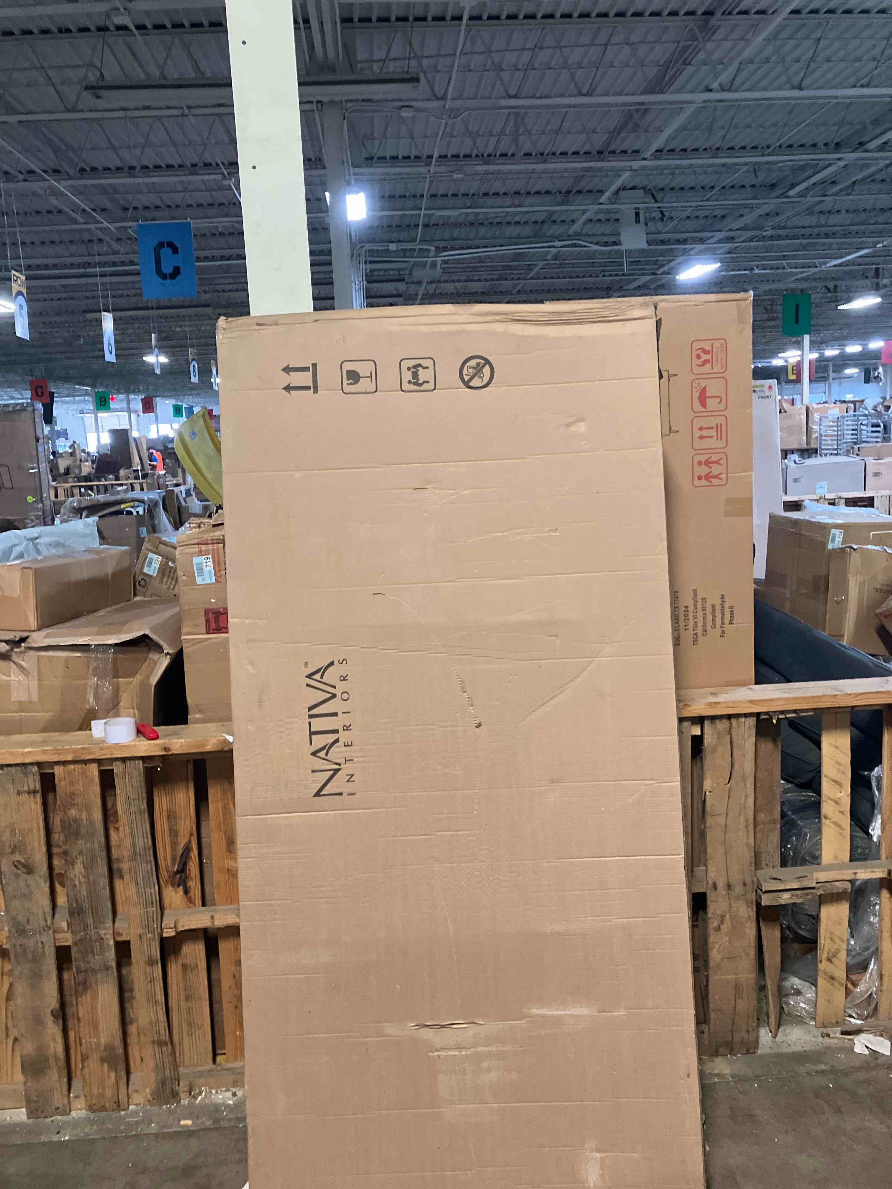 https://s3.amazonaws.com/lotting-images-prod/phillipi/BRN1912666_1752612449421.jpeg