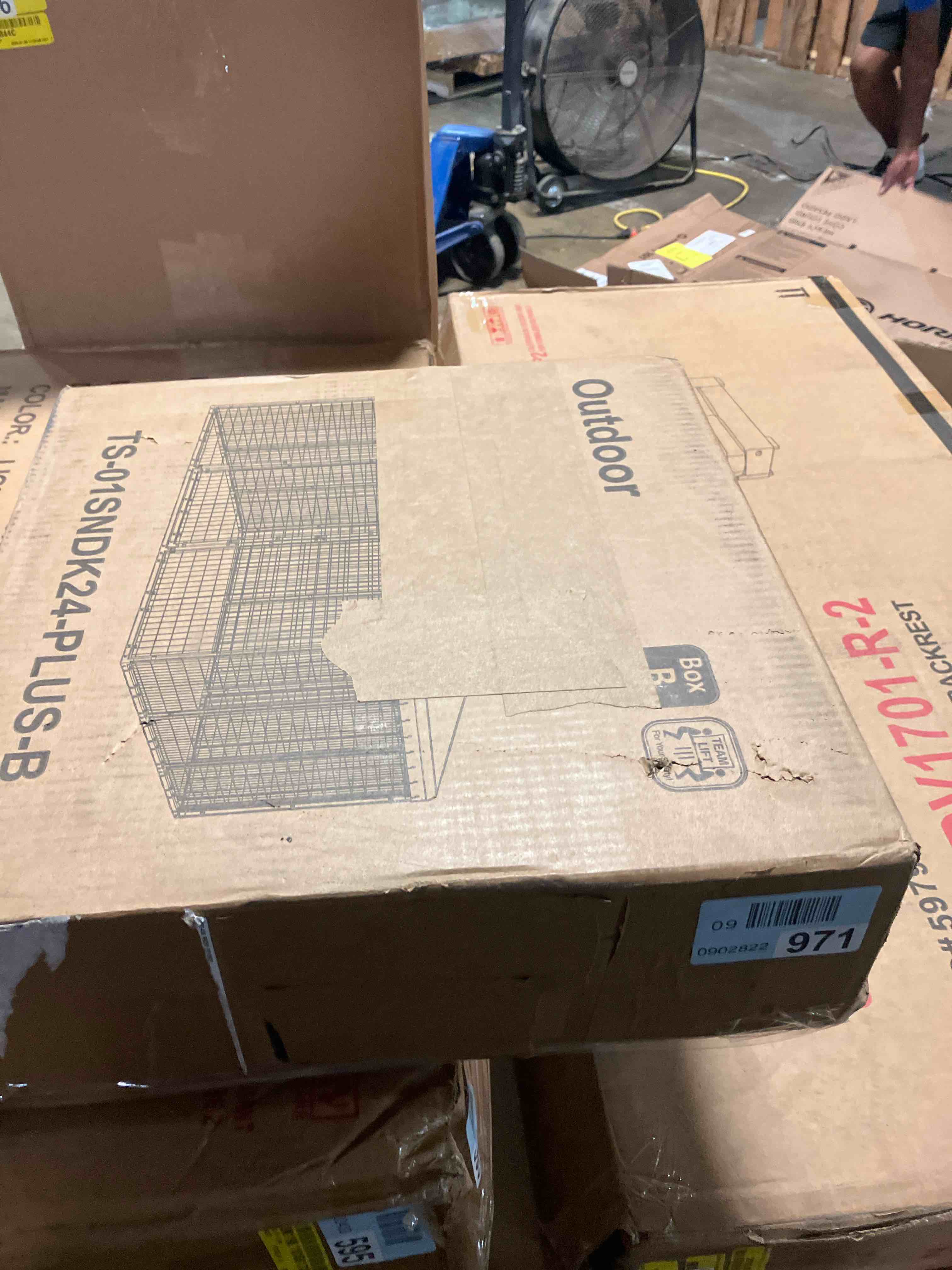 https://s3.amazonaws.com/lotting-images-prod/phillipi/BRN1912691_1752604309983.jpeg