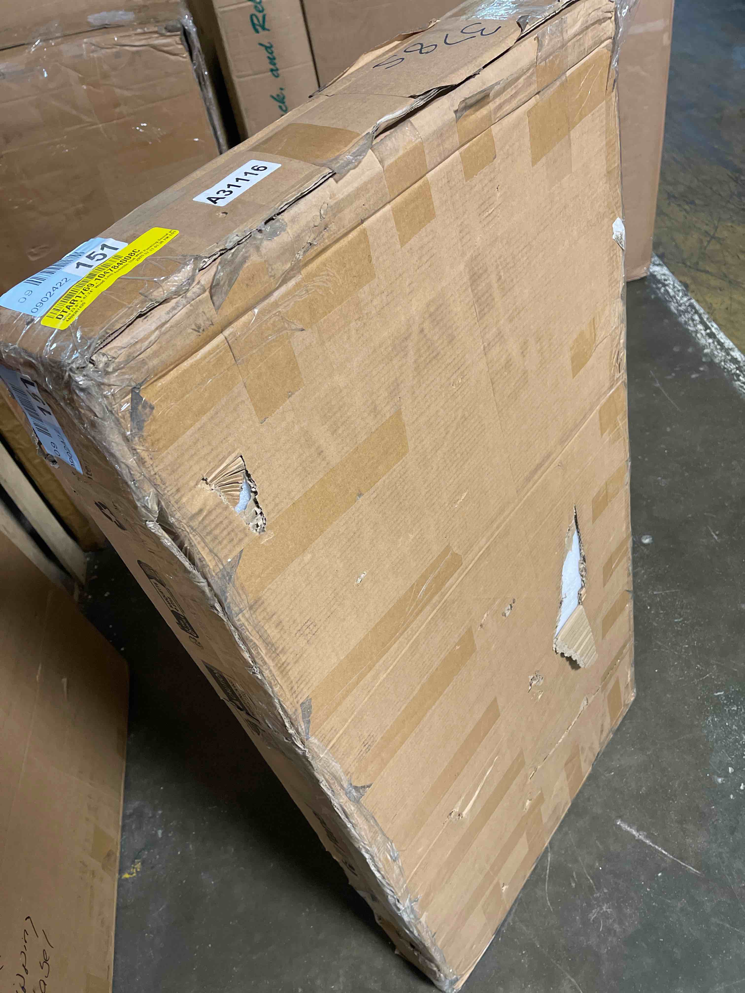 https://s3.amazonaws.com/lotting-images-prod/phillipi/BRN1912877_1752759395063.jpeg