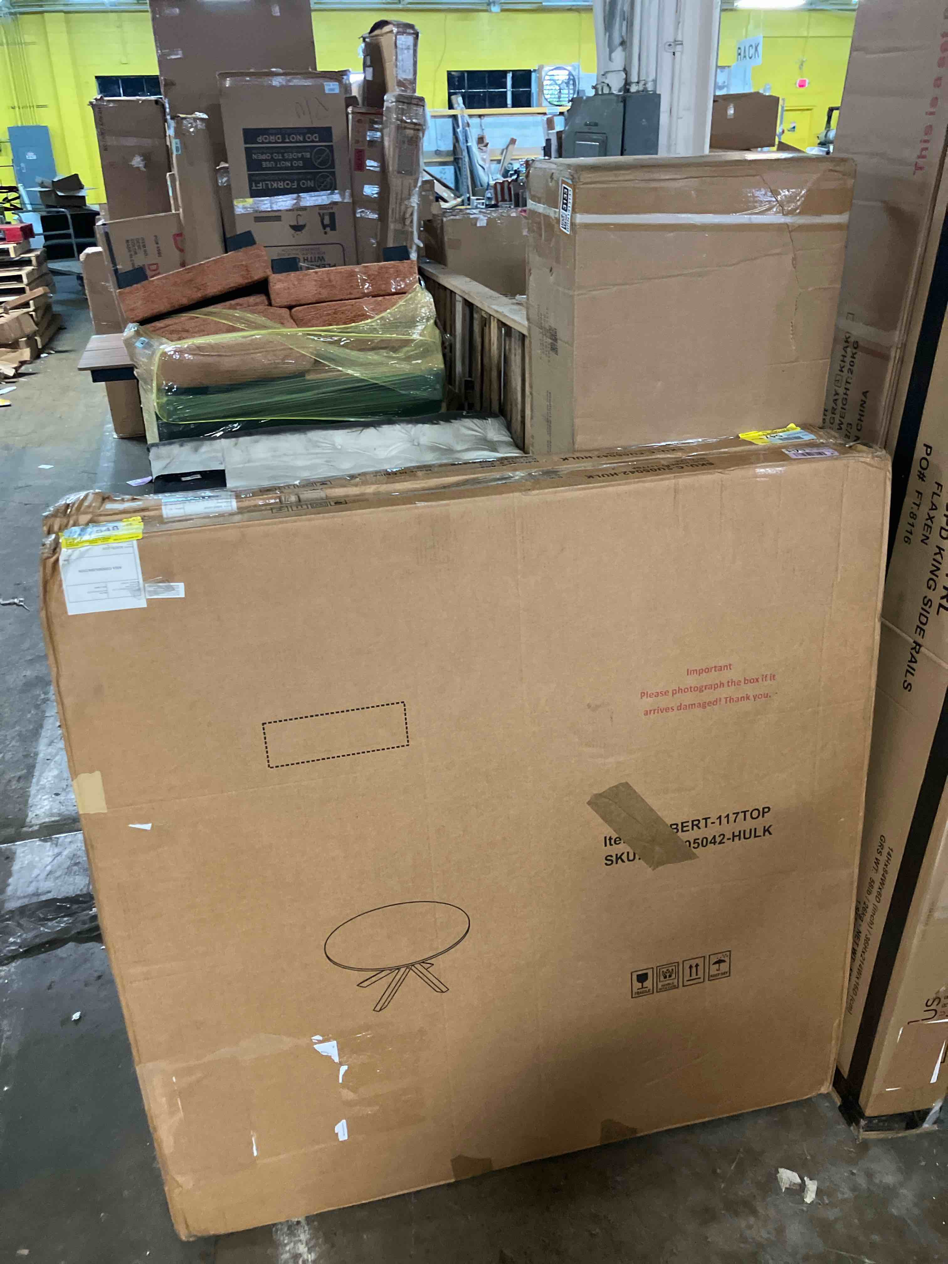 https://s3.amazonaws.com/lotting-images-prod/phillipi/BRN1913136_1752845217367.jpeg