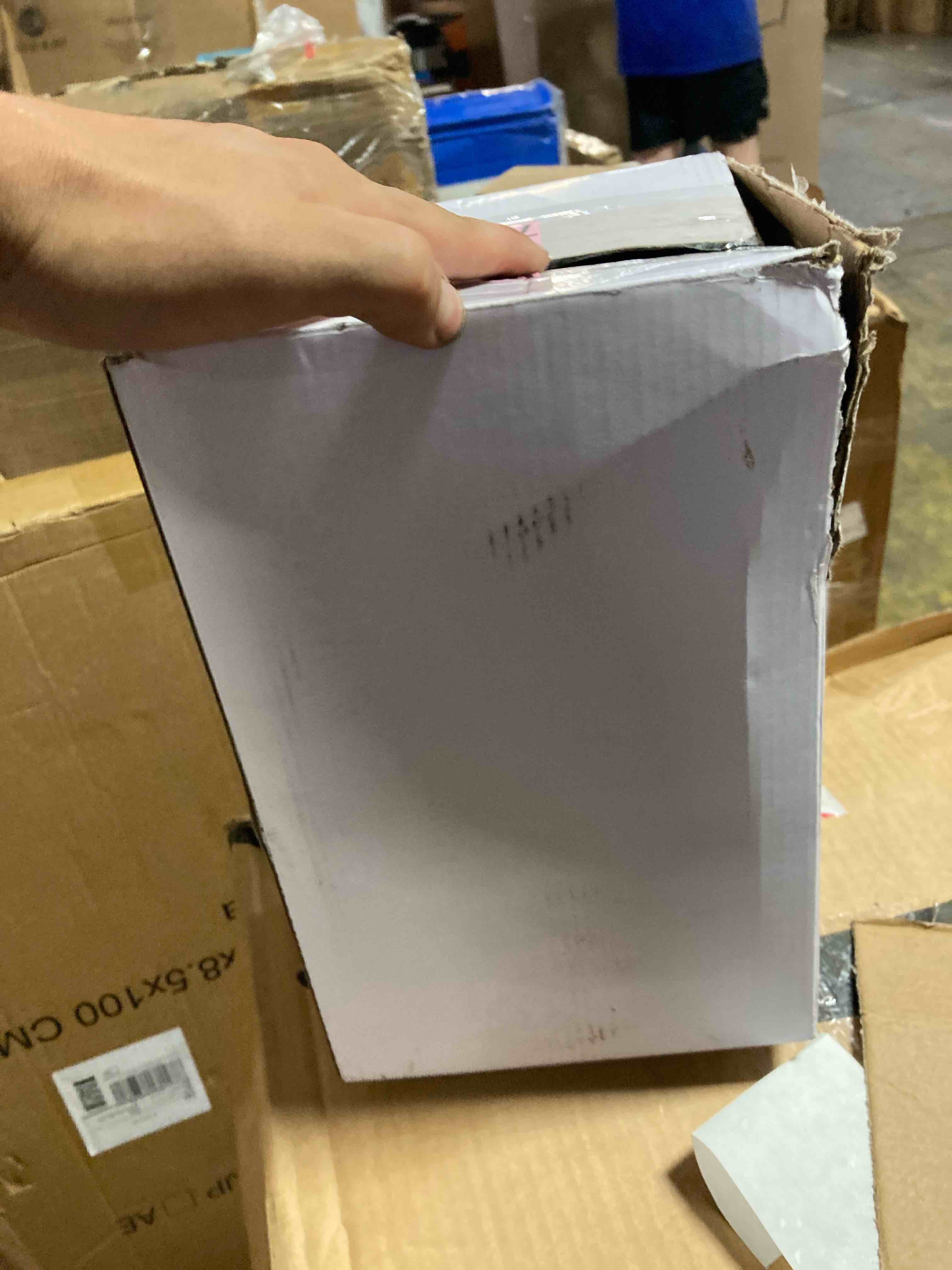 https://s3.amazonaws.com/lotting-images-prod/phillipi/BRN1913304_1752871361116.jpeg