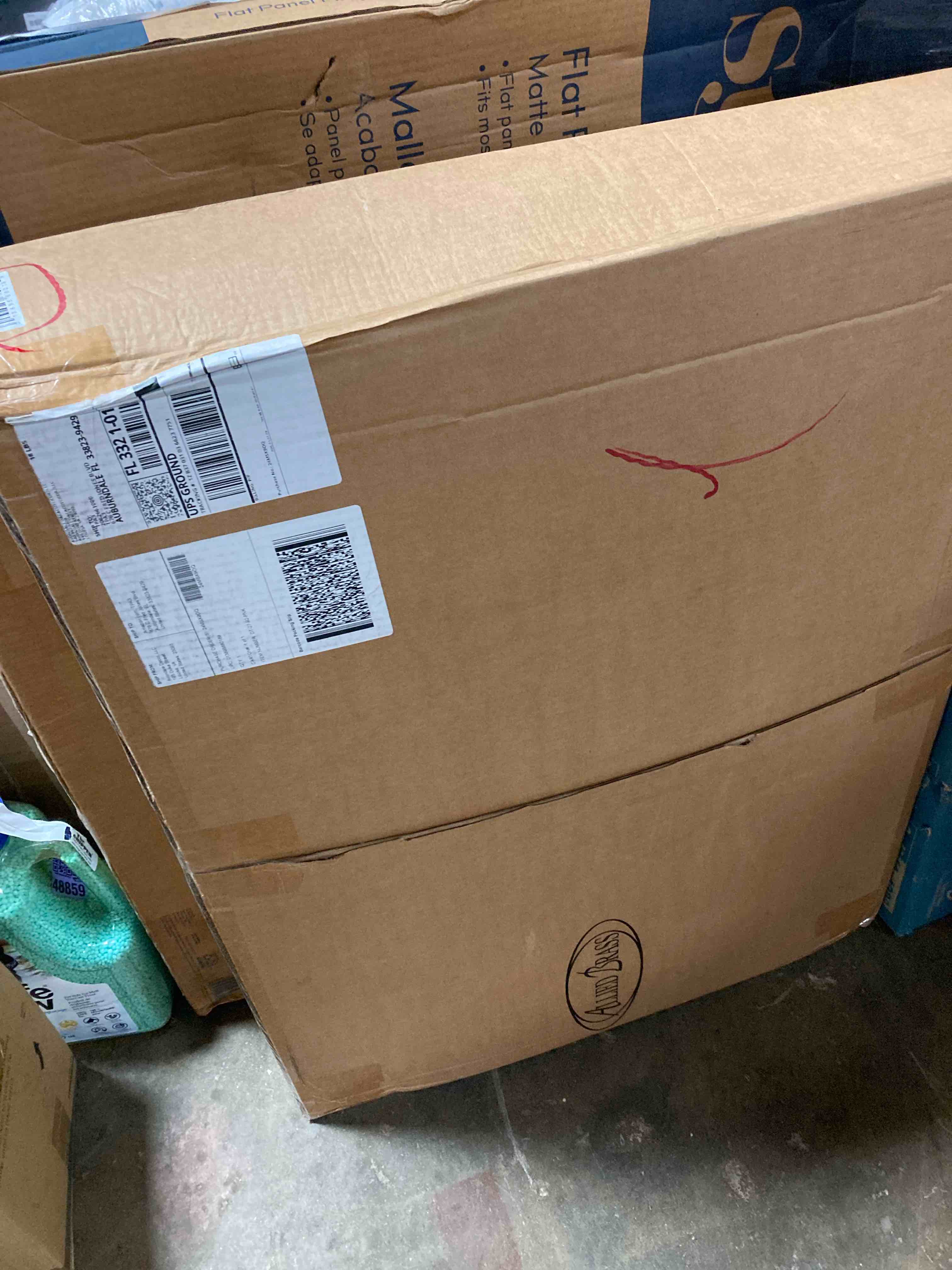 https://s3.amazonaws.com/lotting-images-prod/phillipi/BRN1914215_1753388935692.jpeg