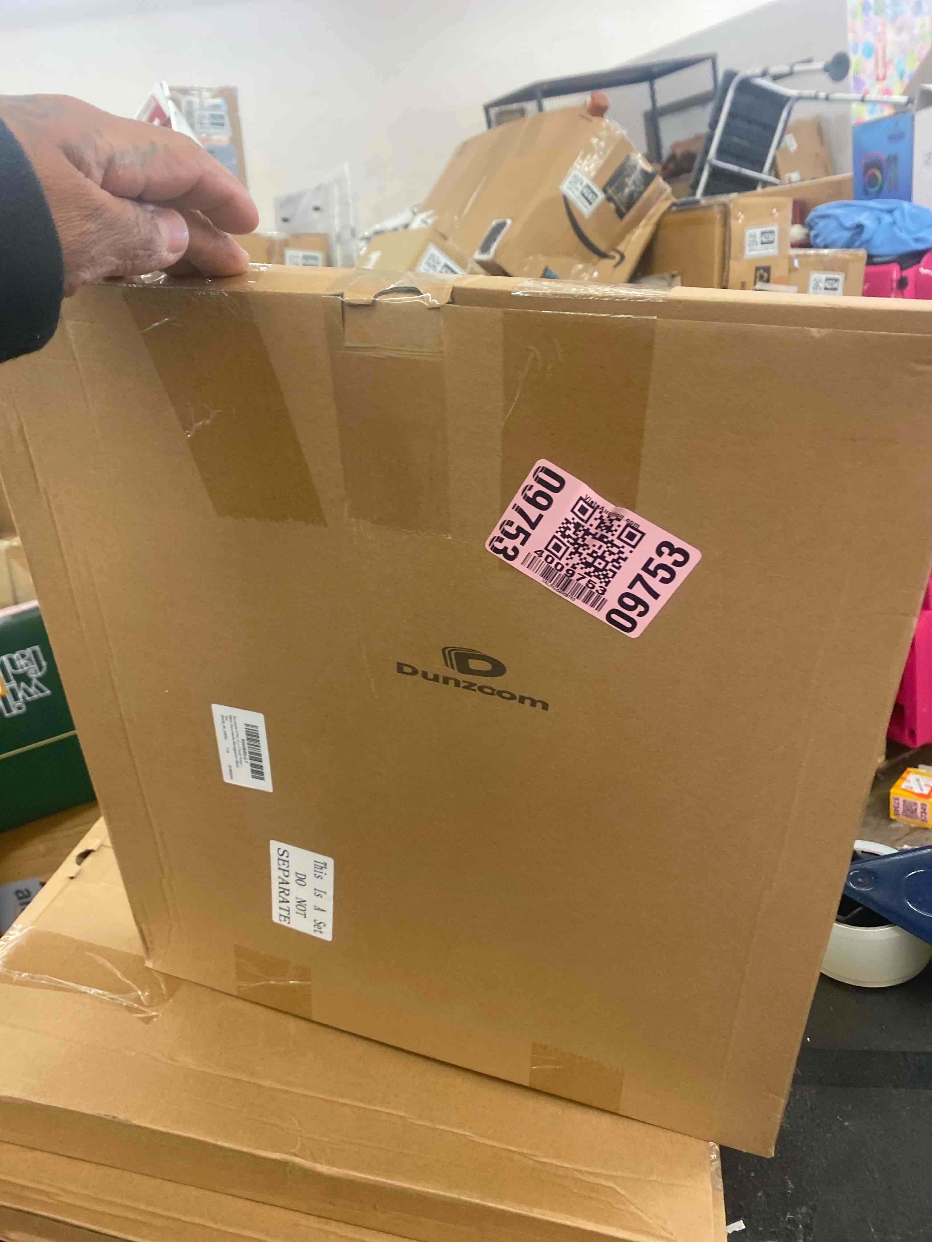 https://s3.amazonaws.com/lotting-images-prod/phillipi/BRN1915252_1746632589965.jpeg