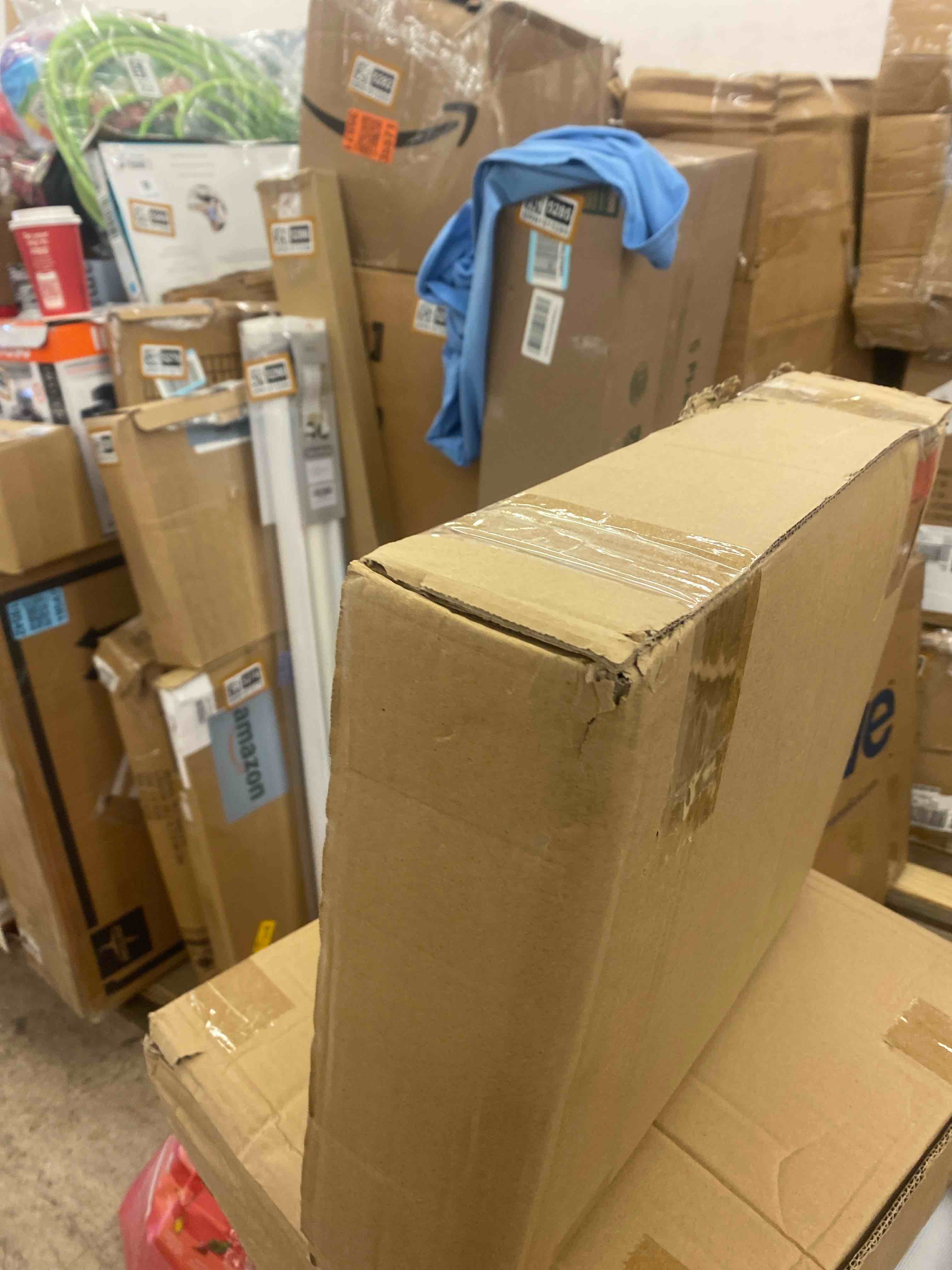 https://s3.amazonaws.com/lotting-images-prod/phillipi/BRN1915292_1746799346626.jpeg