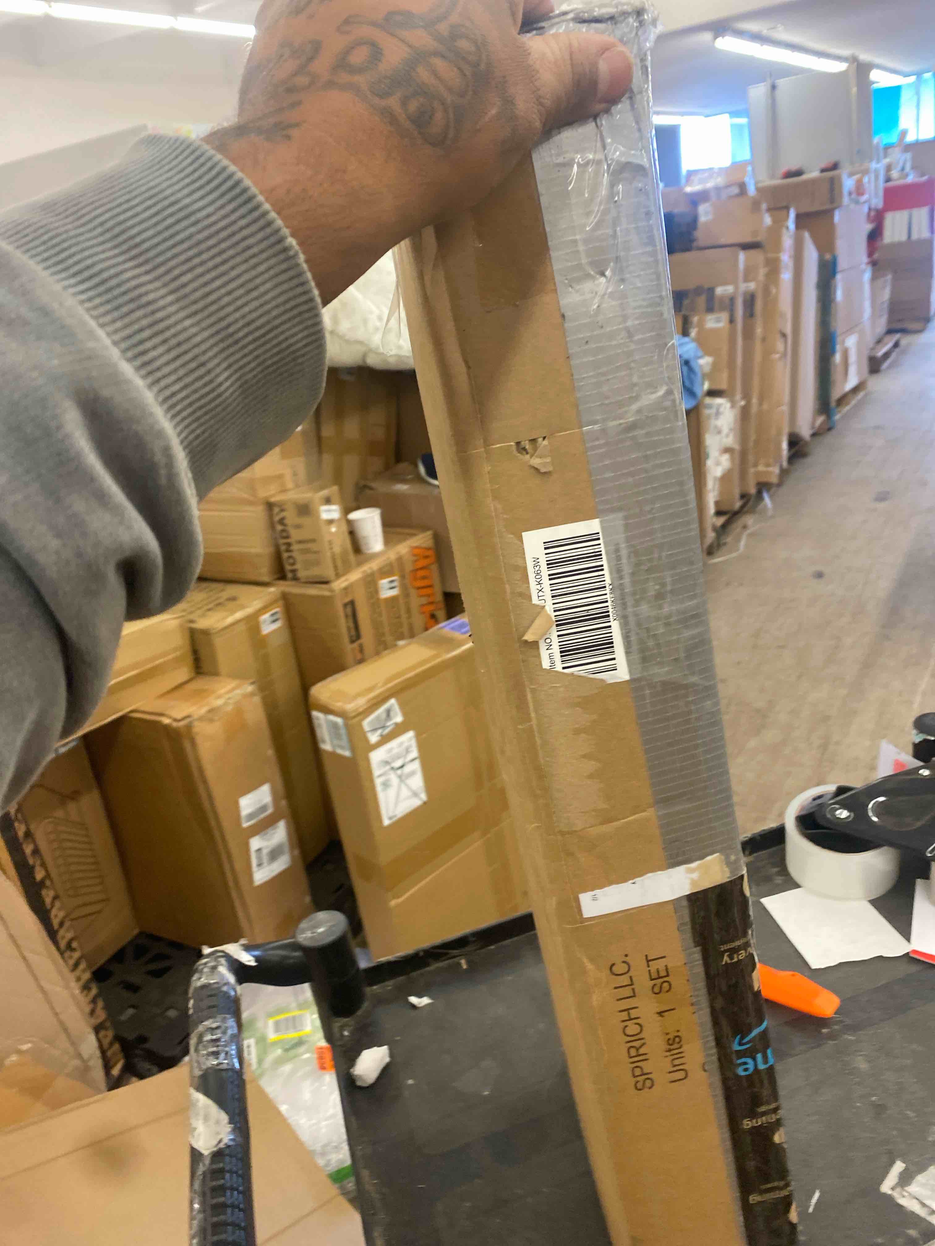https://s3.amazonaws.com/lotting-images-prod/phillipi/BRN1915665_1747921711518.jpeg