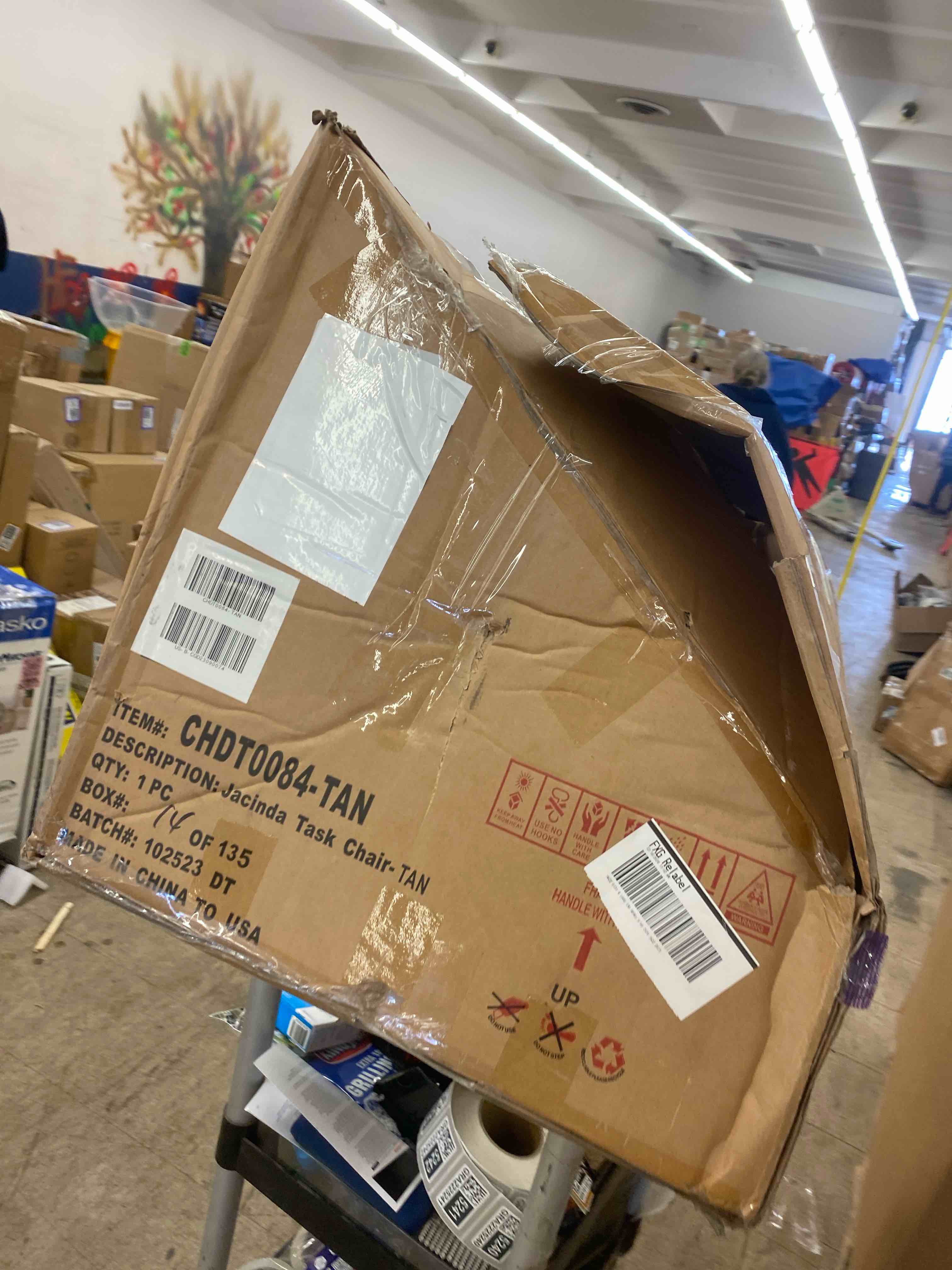 https://s3.amazonaws.com/lotting-images-prod/phillipi/BRN1916095_1748706990603.jpeg