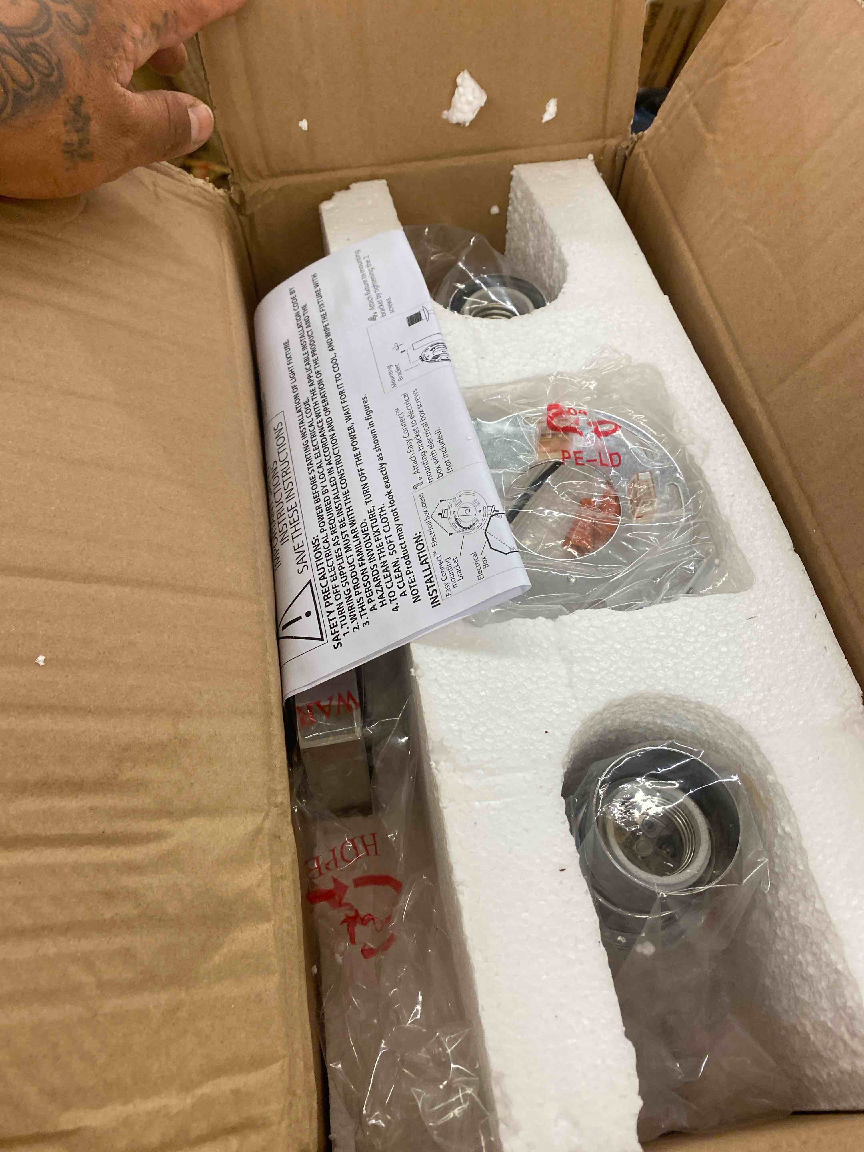https://s3.amazonaws.com/lotting-images-prod/phillipi/BRN1916920_1749825937010.jpeg