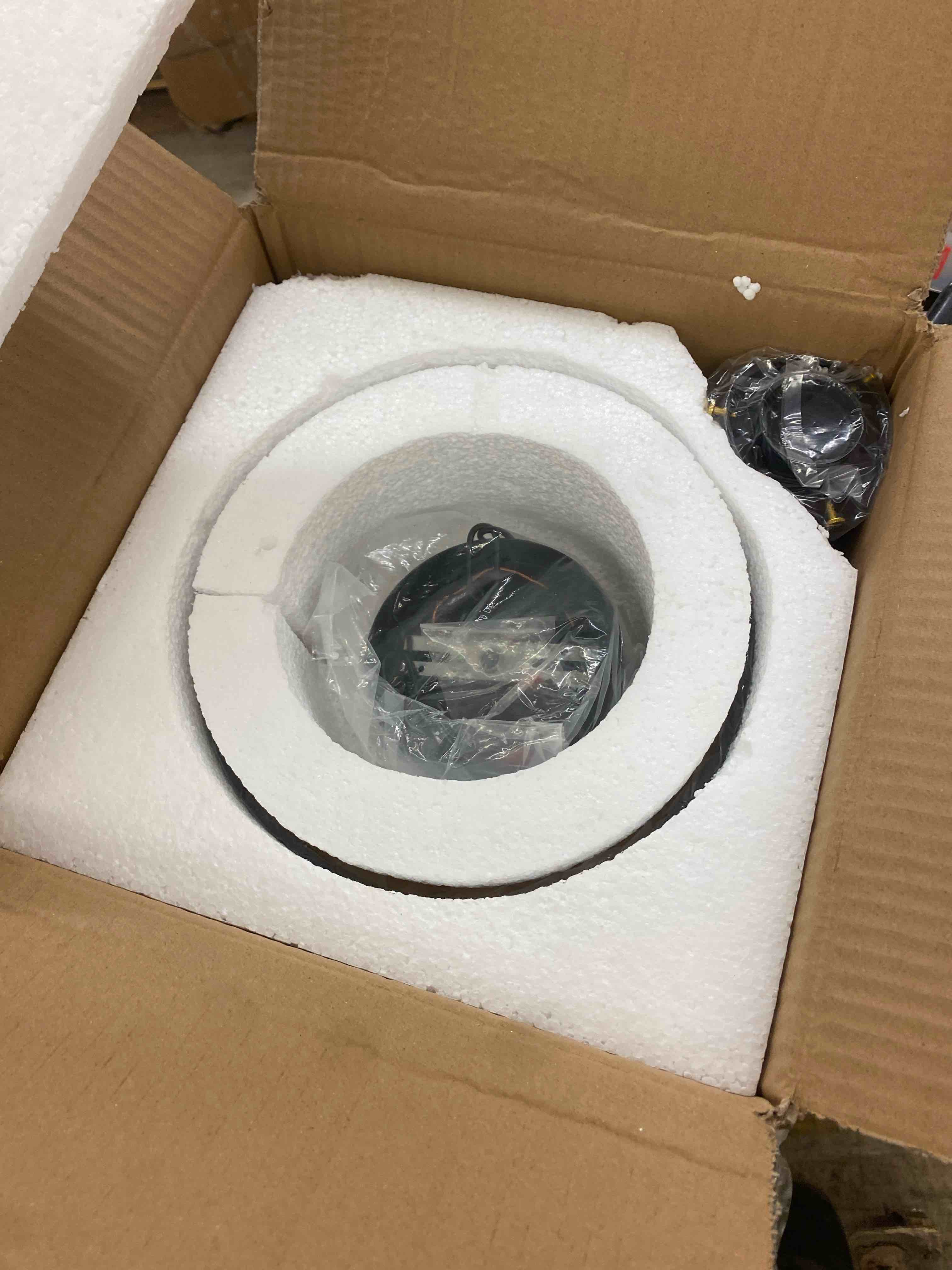 https://s3.amazonaws.com/lotting-images-prod/phillipi/BRN1916926_1749826755441.jpeg