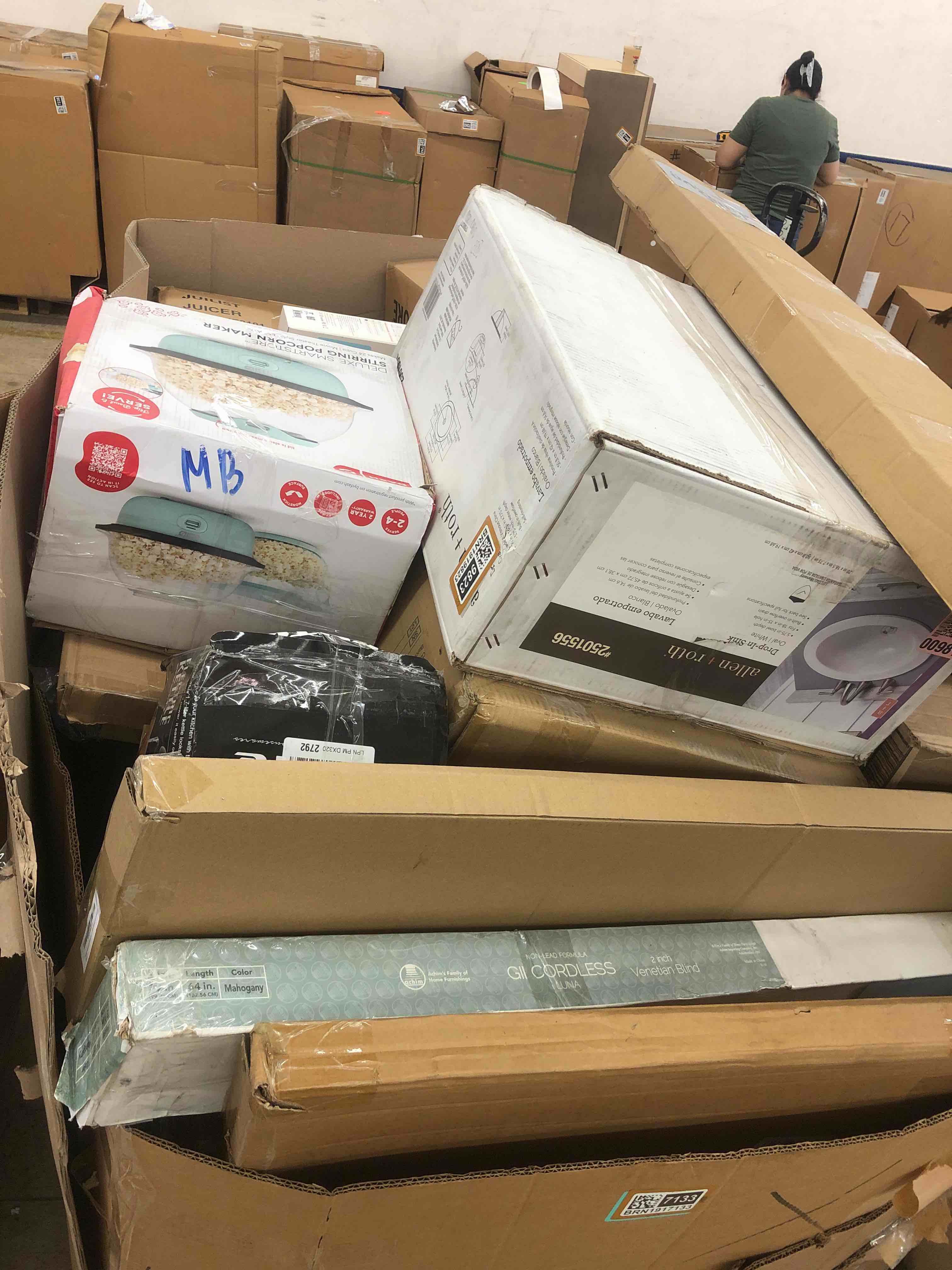 https://s3.amazonaws.com/lotting-images-prod/phillipi/BRN1917133_1751550285590.jpeg