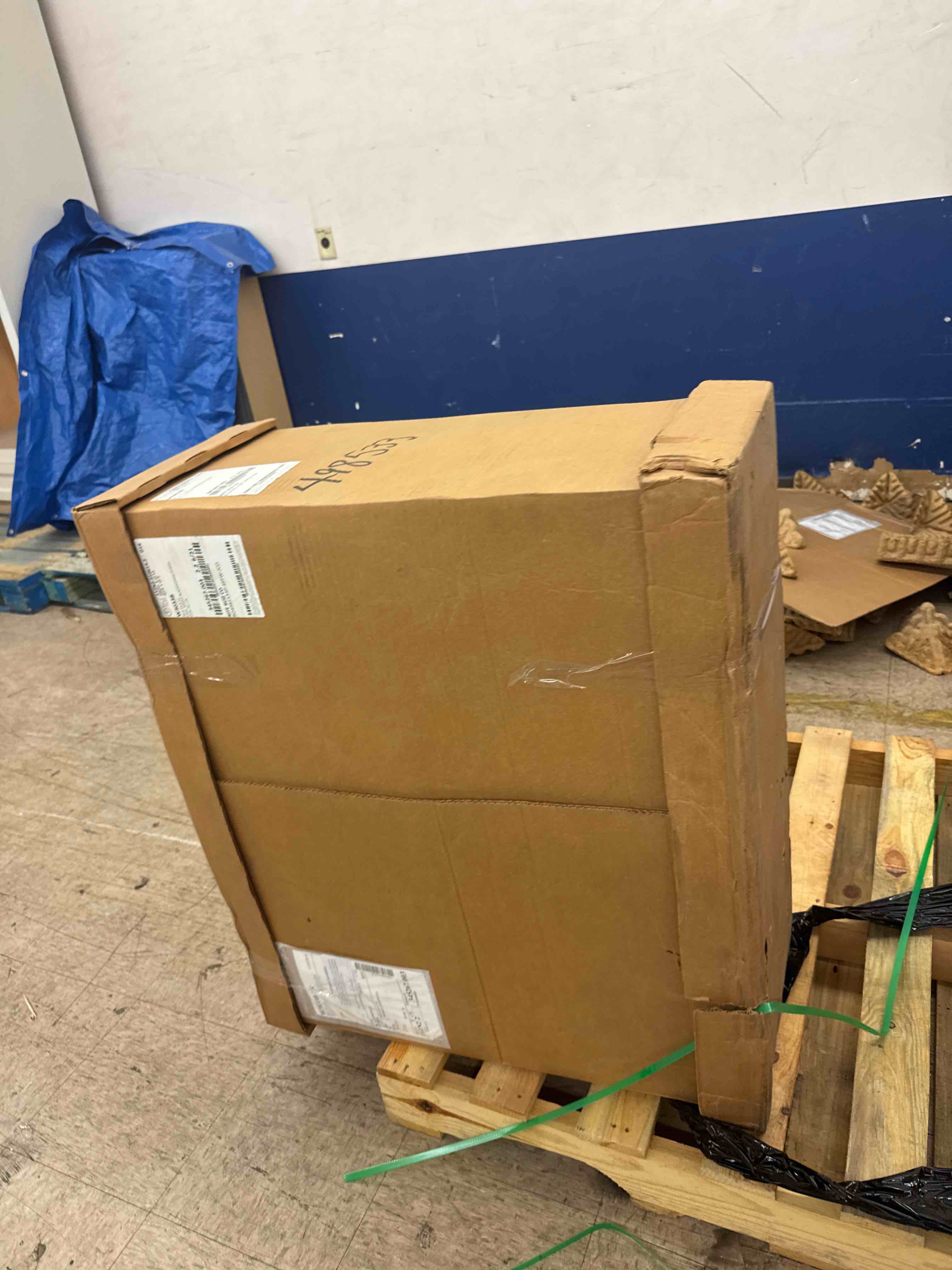 https://s3.amazonaws.com/lotting-images-prod/phillipi/BRN1917223_1751460962344.jpeg
