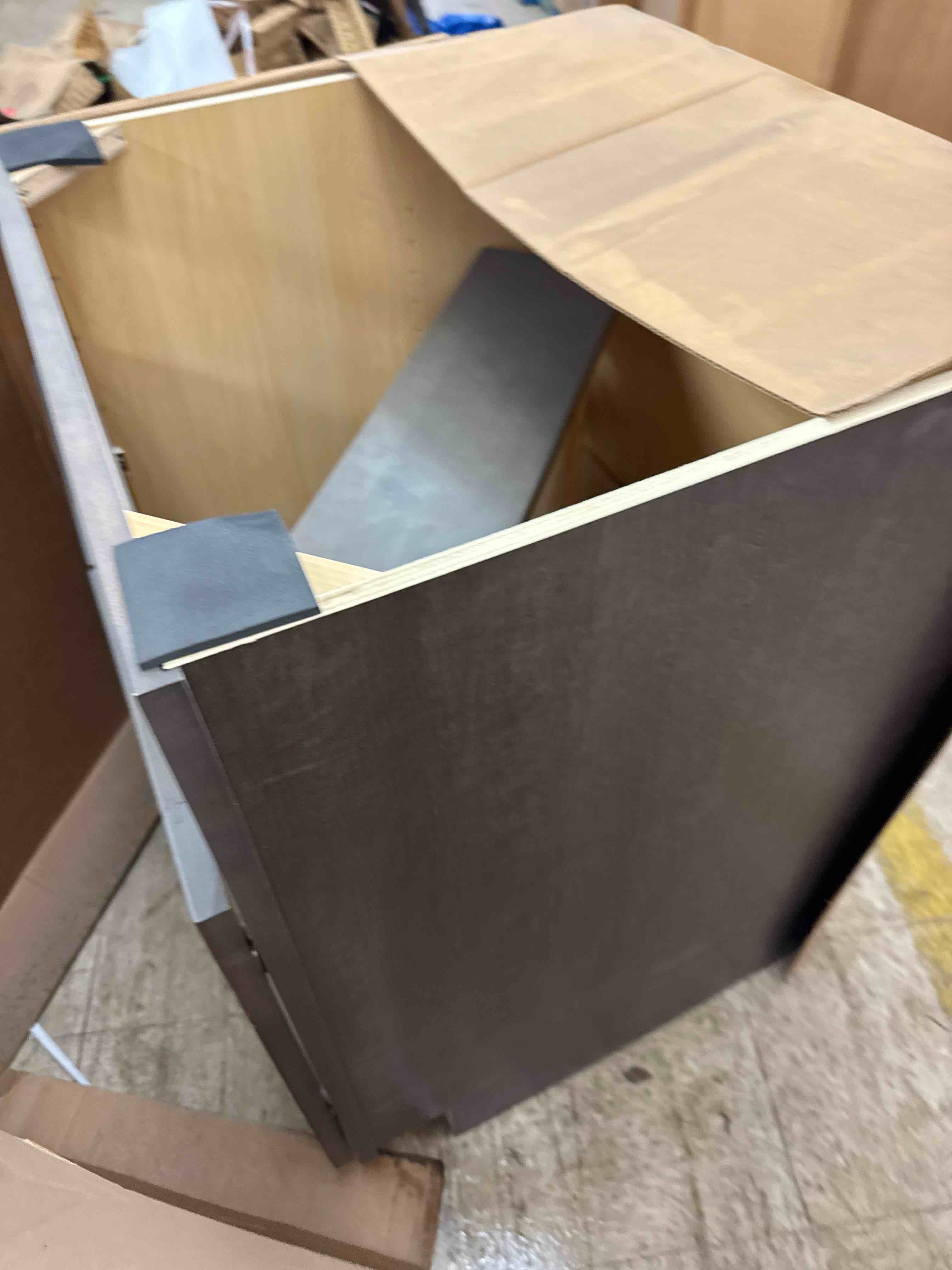 https://s3.amazonaws.com/lotting-images-prod/phillipi/BRN1917238_1751468895192.jpeg