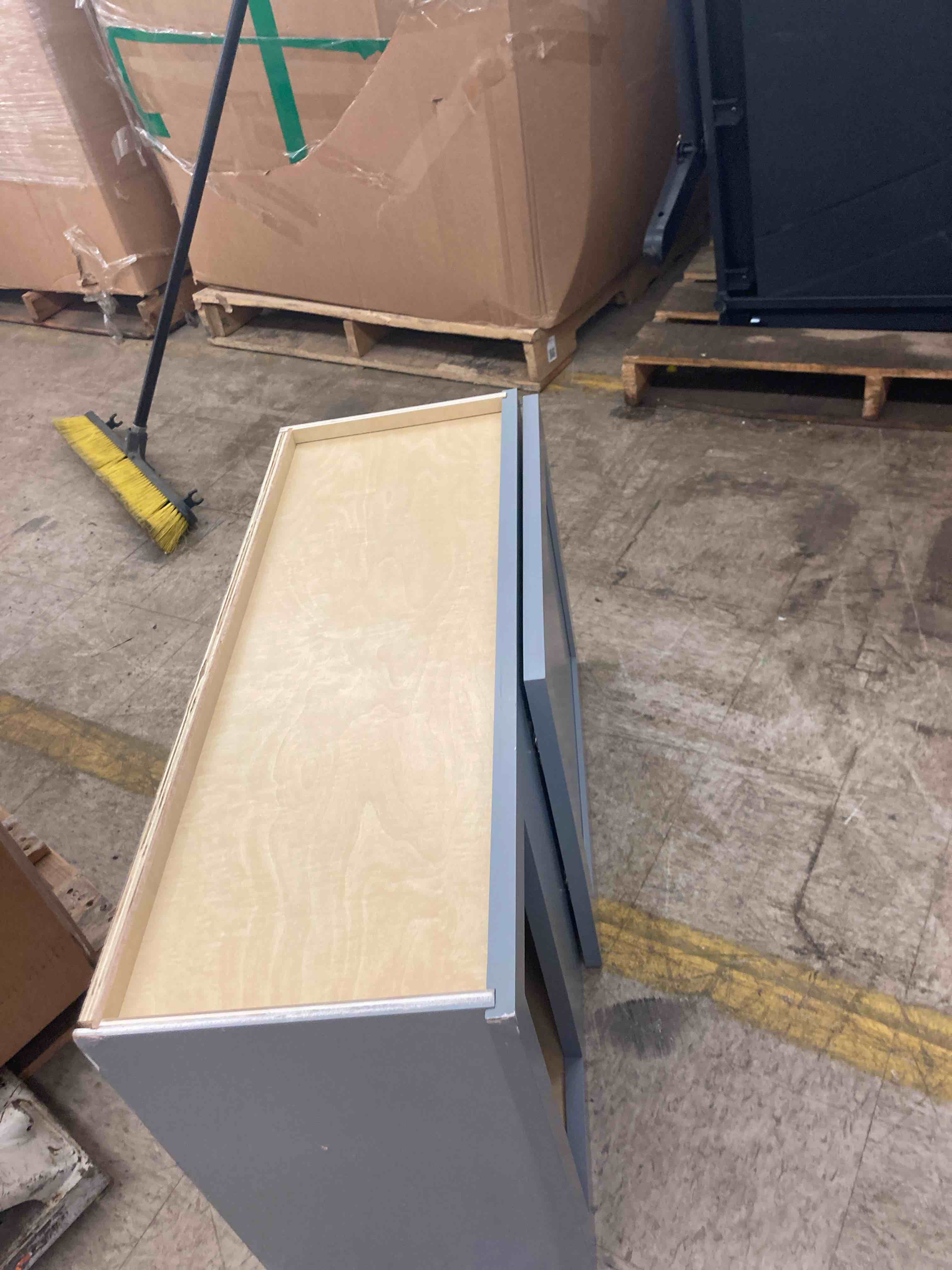 https://s3.amazonaws.com/lotting-images-prod/phillipi/BRN1917250_1751554842440.jpeg
