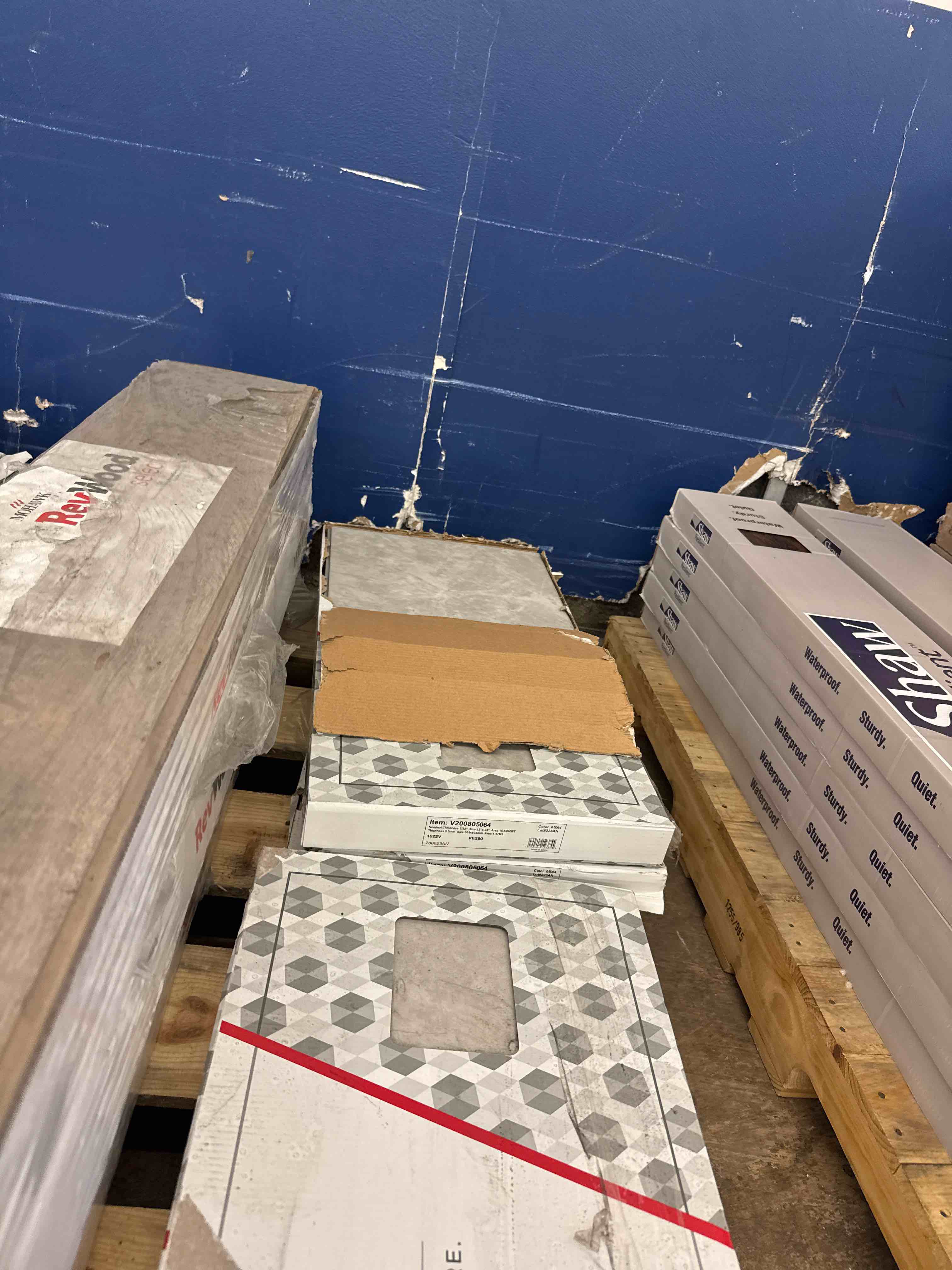 https://s3.amazonaws.com/lotting-images-prod/phillipi/BRN1917266_1751565950571.jpeg