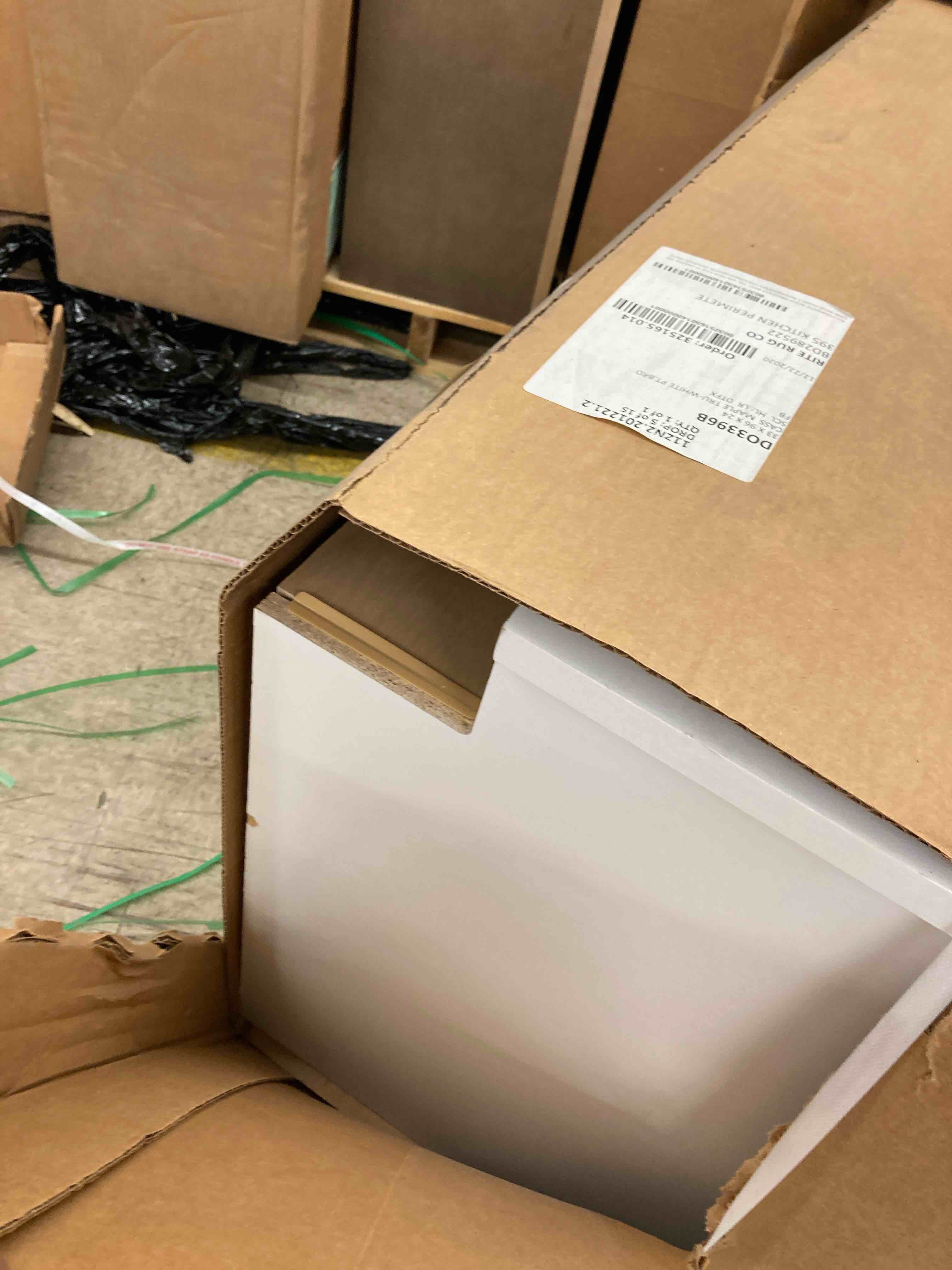 https://s3.amazonaws.com/lotting-images-prod/phillipi/BRN1917279_1751635821445.jpeg