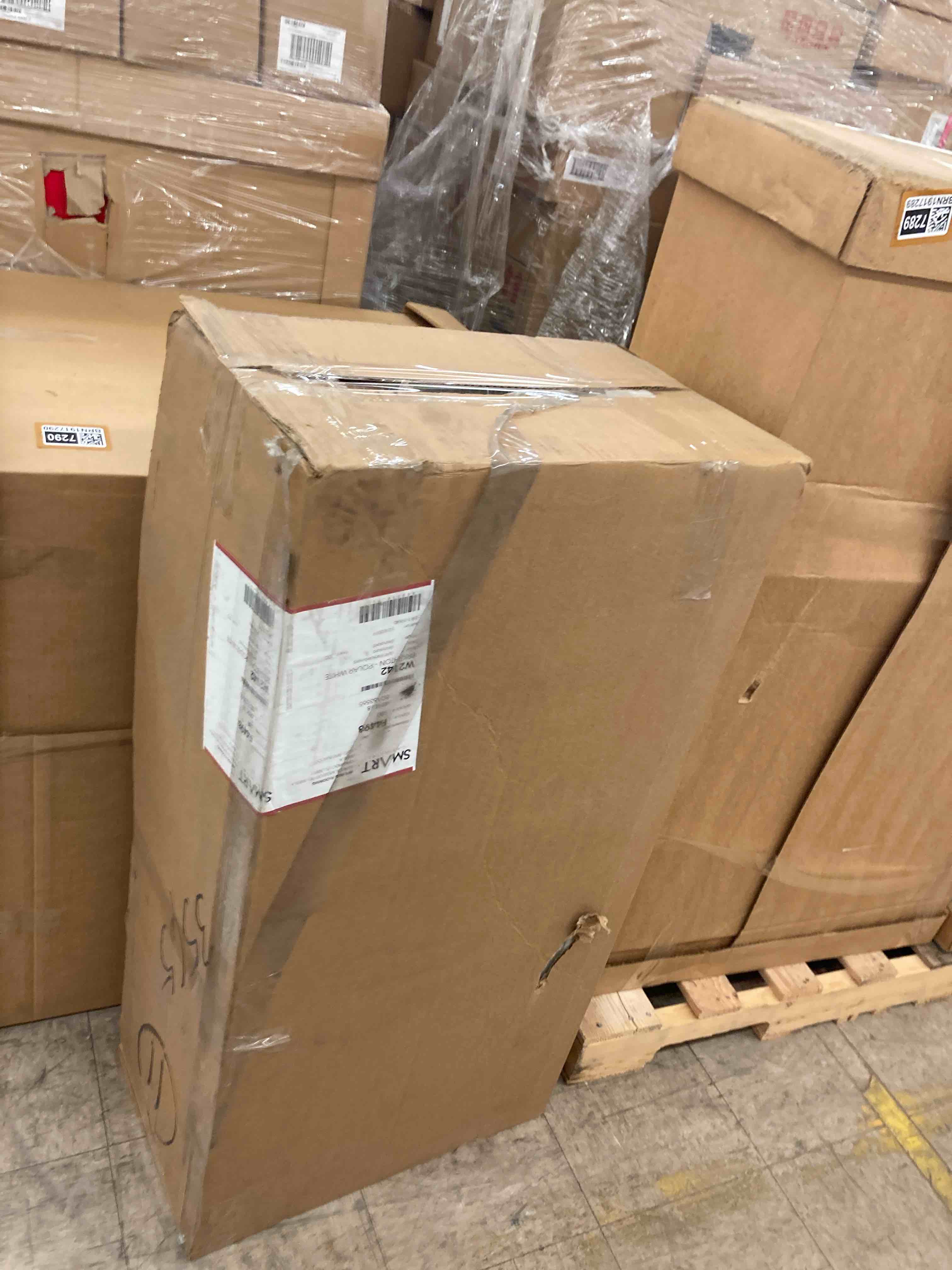 https://s3.amazonaws.com/lotting-images-prod/phillipi/BRN1917291_1751641618240.jpeg