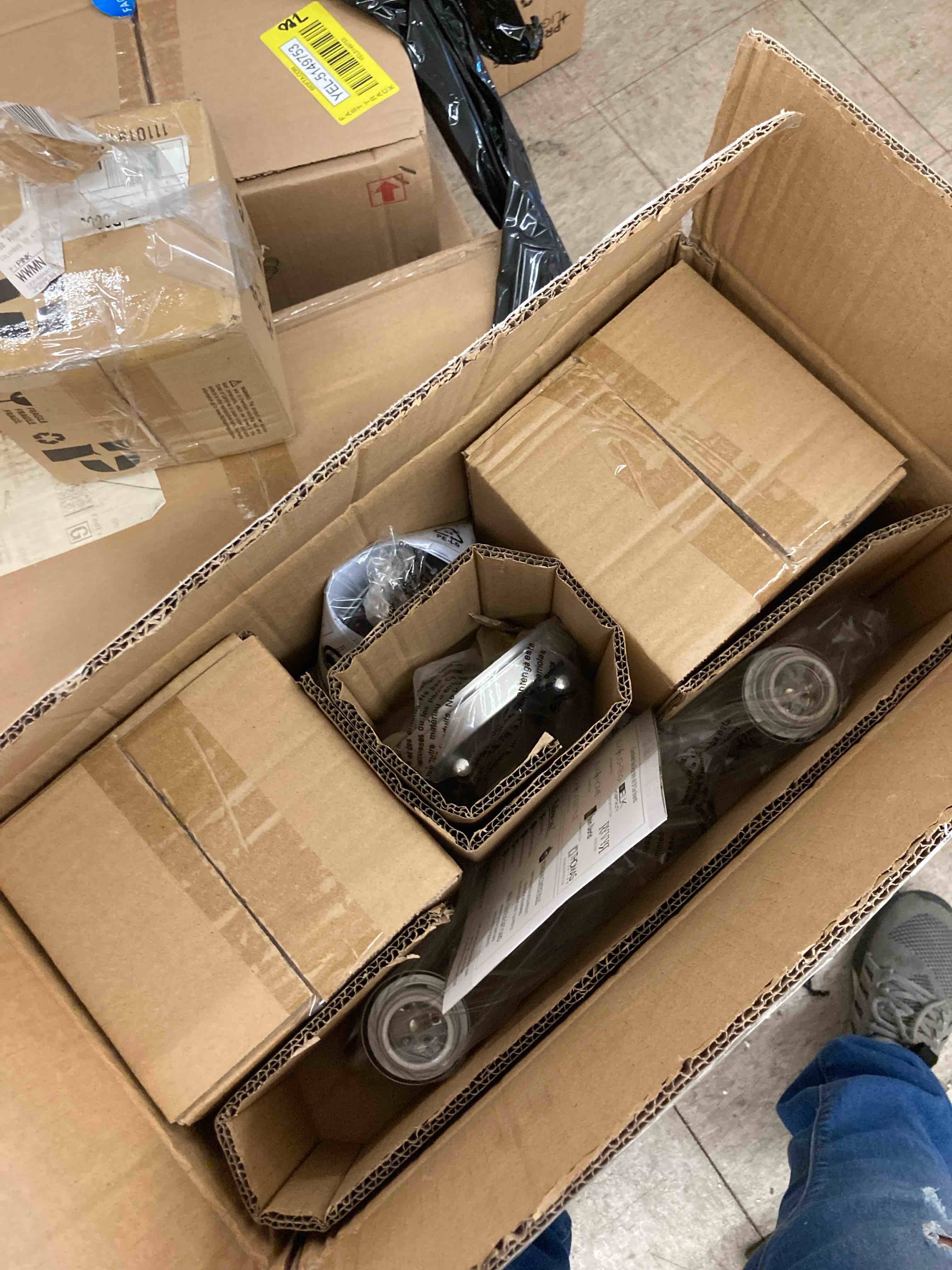 https://s3.amazonaws.com/lotting-images-prod/phillipi/BRN1917308_1751908550707.jpeg