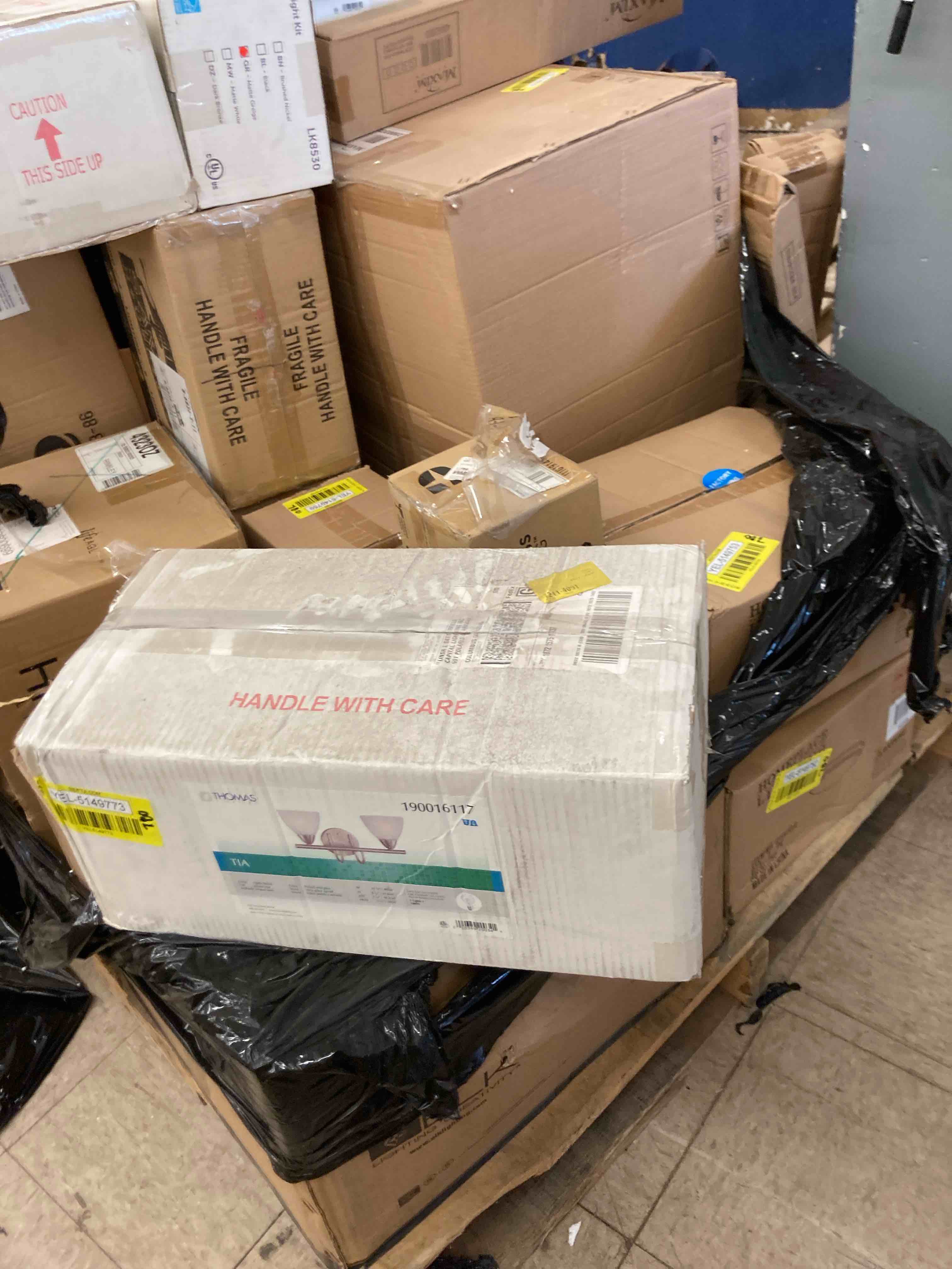 https://s3.amazonaws.com/lotting-images-prod/phillipi/BRN1917308_1751908577289.jpeg