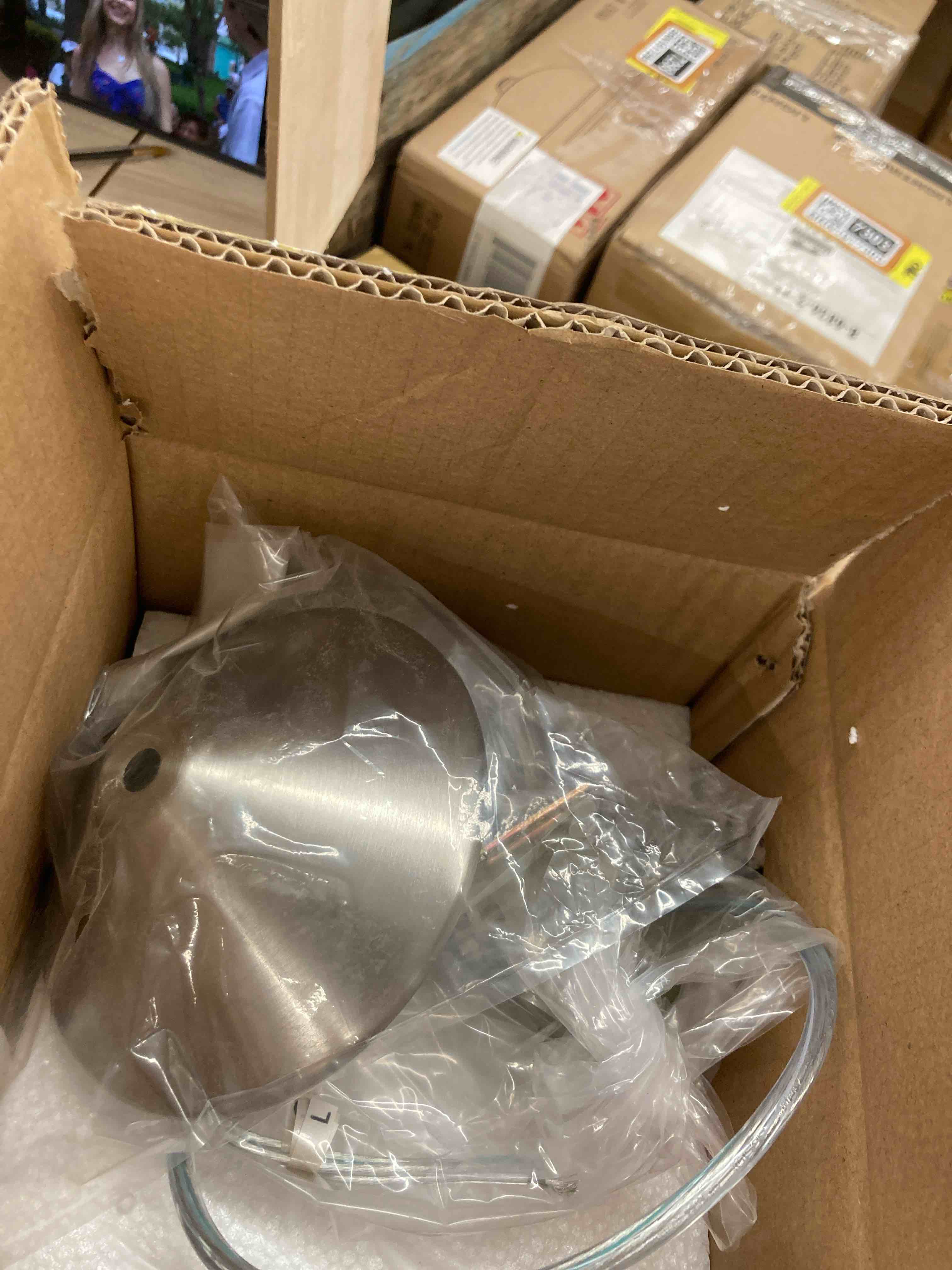 https://s3.amazonaws.com/lotting-images-prod/phillipi/BRN1917315_1751909329154.jpeg