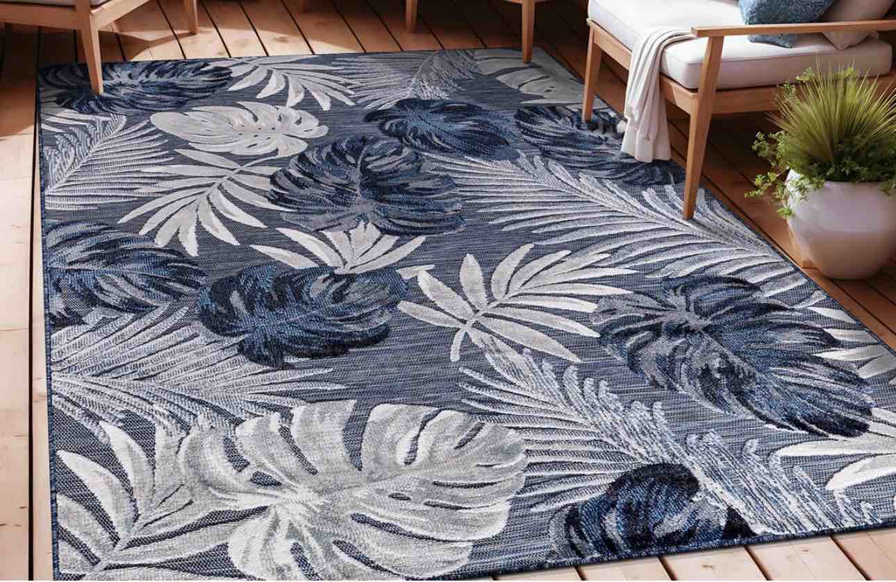 Chartier Navy Indoor/Outdoor 5' x 7' Rug 