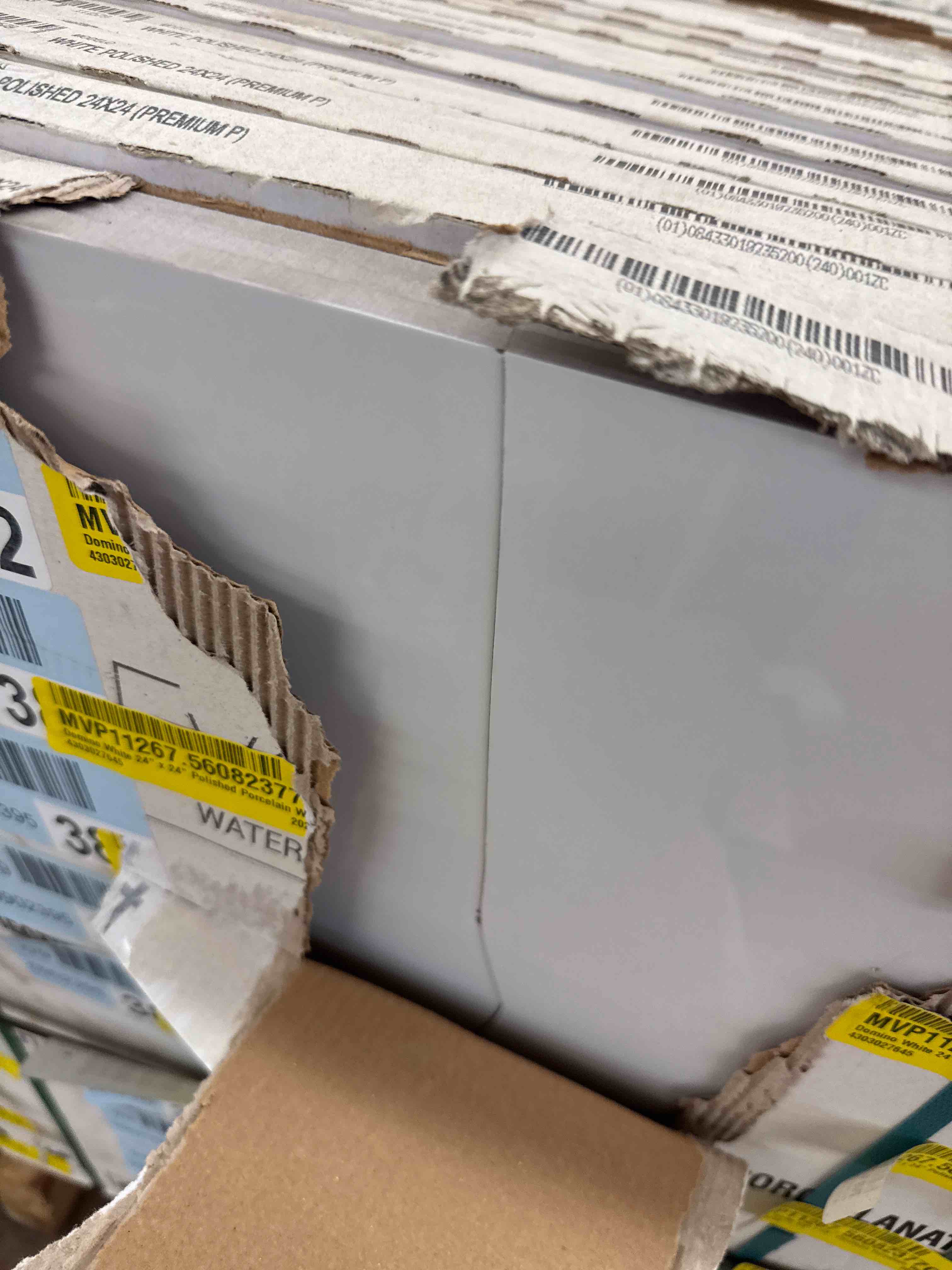 https://s3.amazonaws.com/lotting-images-prod/phillipi/BRN1917374_1752681160763.jpeg