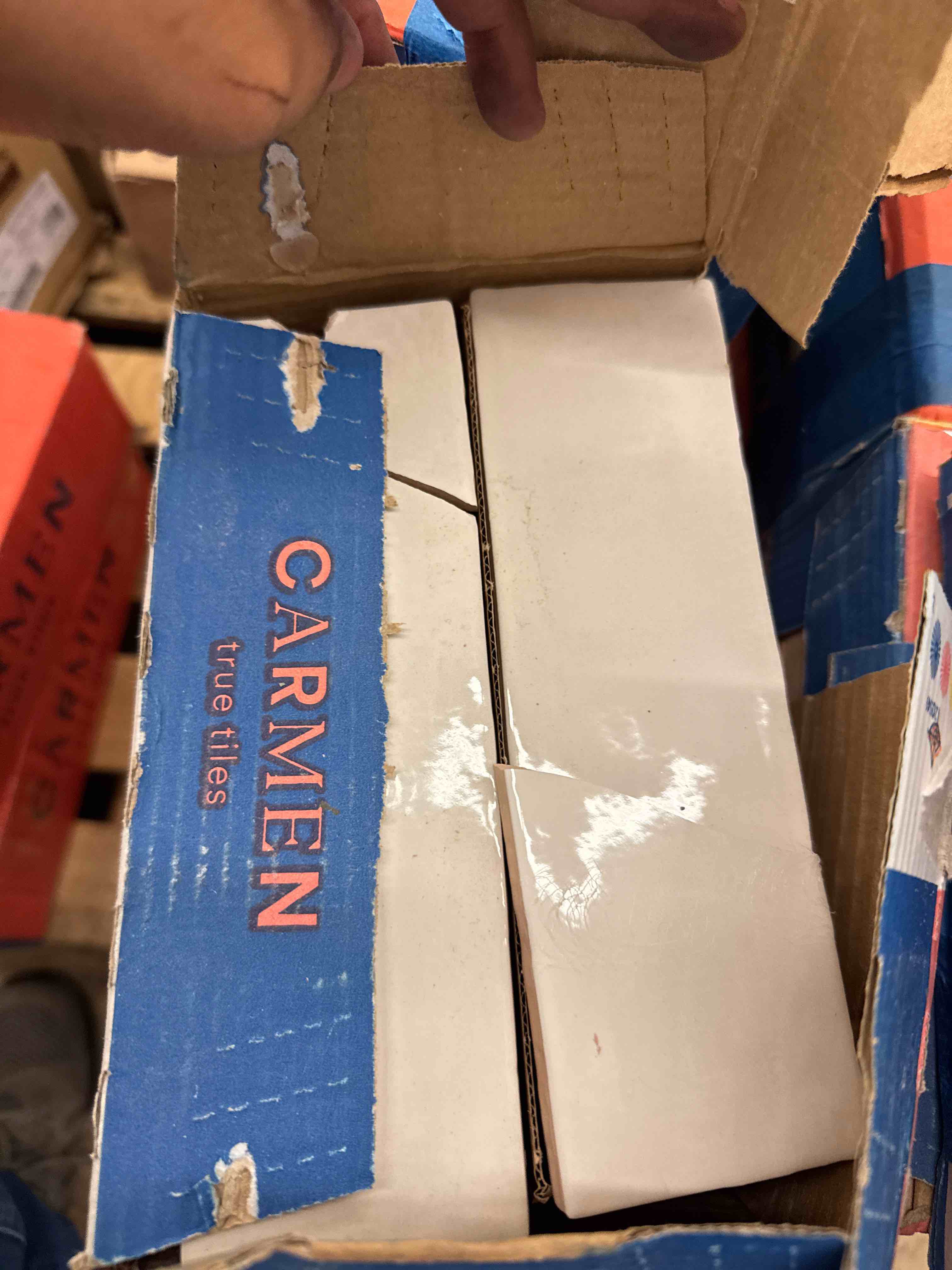 https://s3.amazonaws.com/lotting-images-prod/phillipi/BRN1917377_1752682953937.jpeg