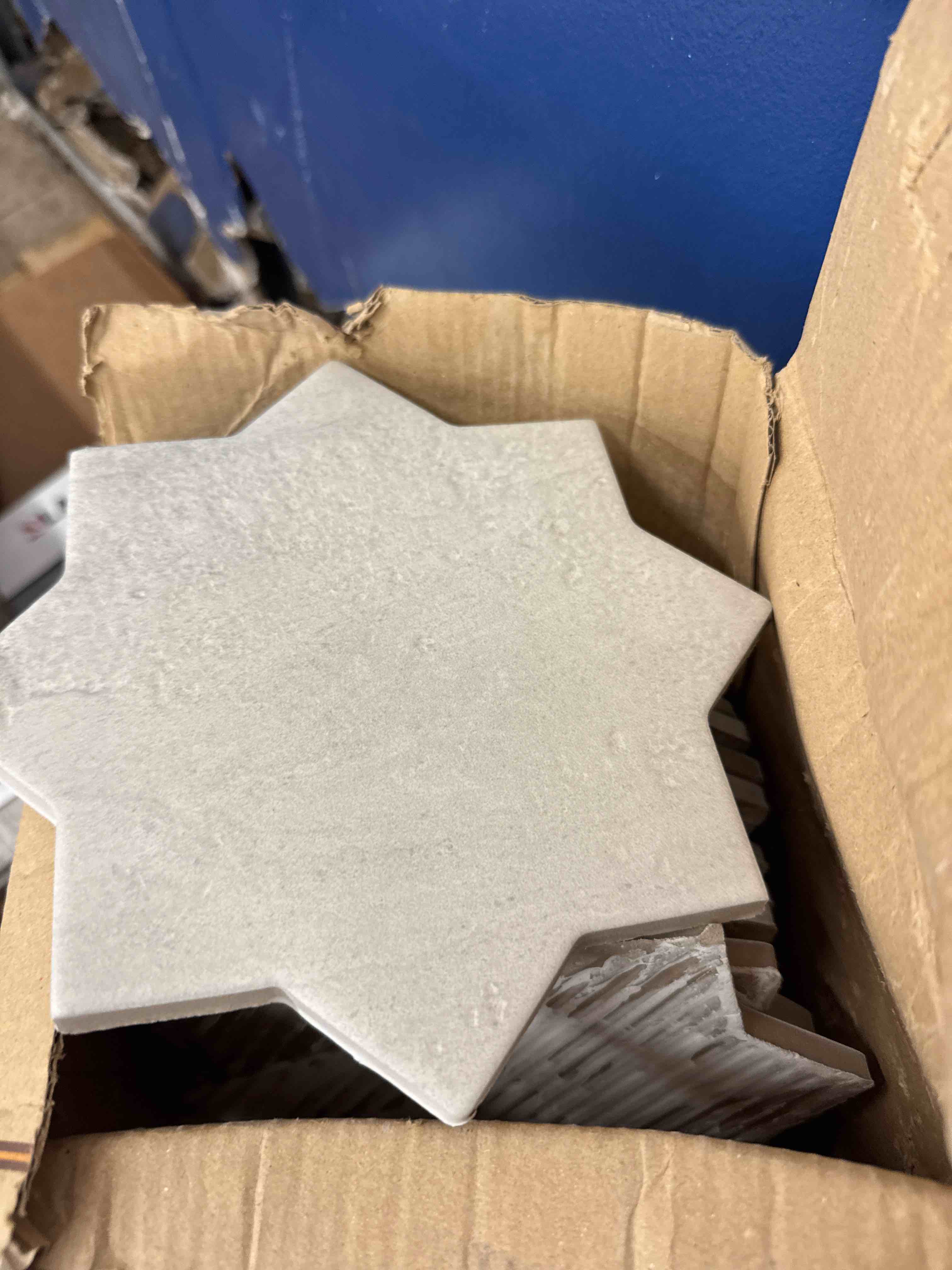 https://s3.amazonaws.com/lotting-images-prod/phillipi/BRN1917380_1752685158081.jpeg