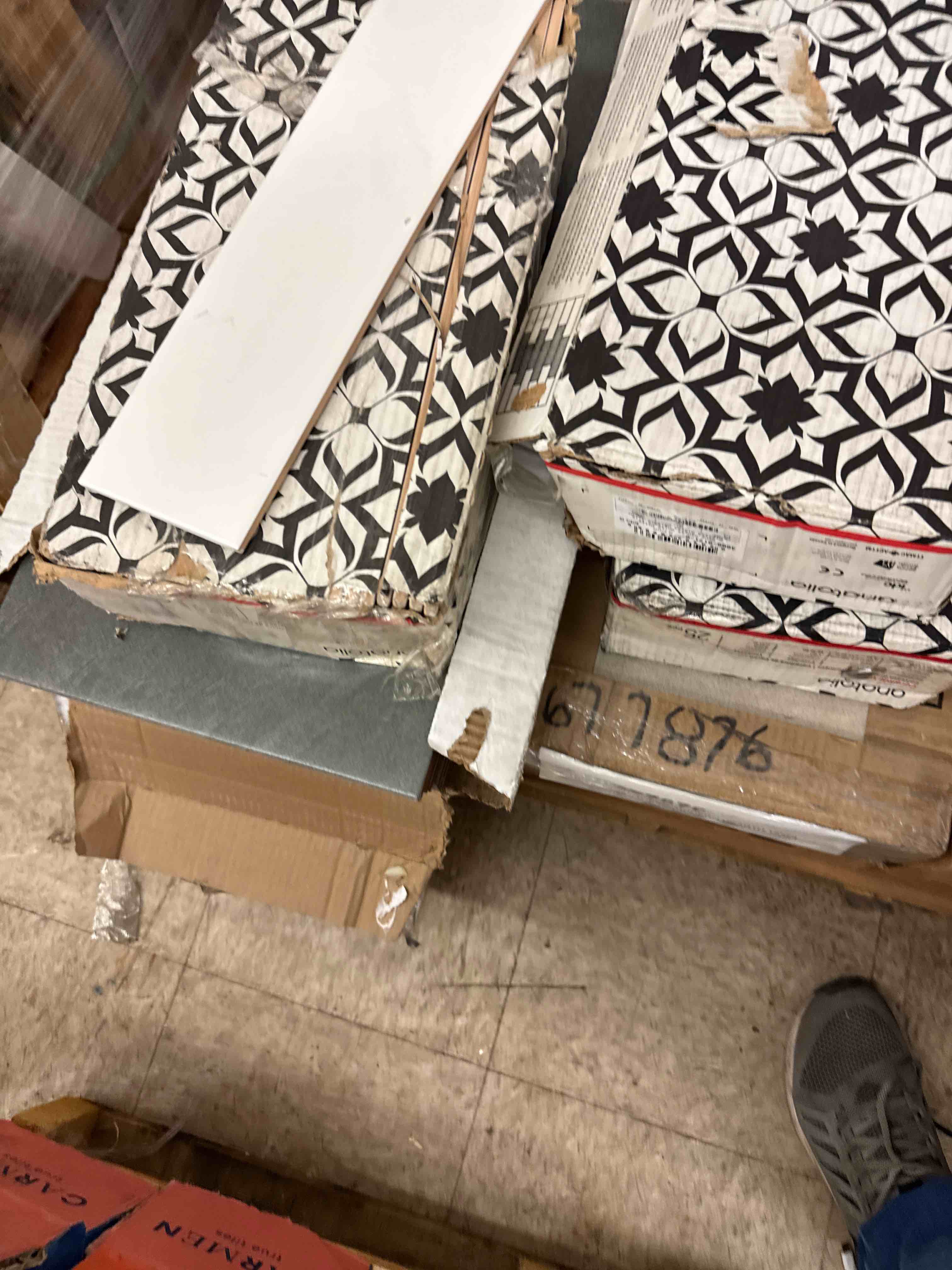 https://s3.amazonaws.com/lotting-images-prod/phillipi/BRN1917390_1752692007601.jpeg