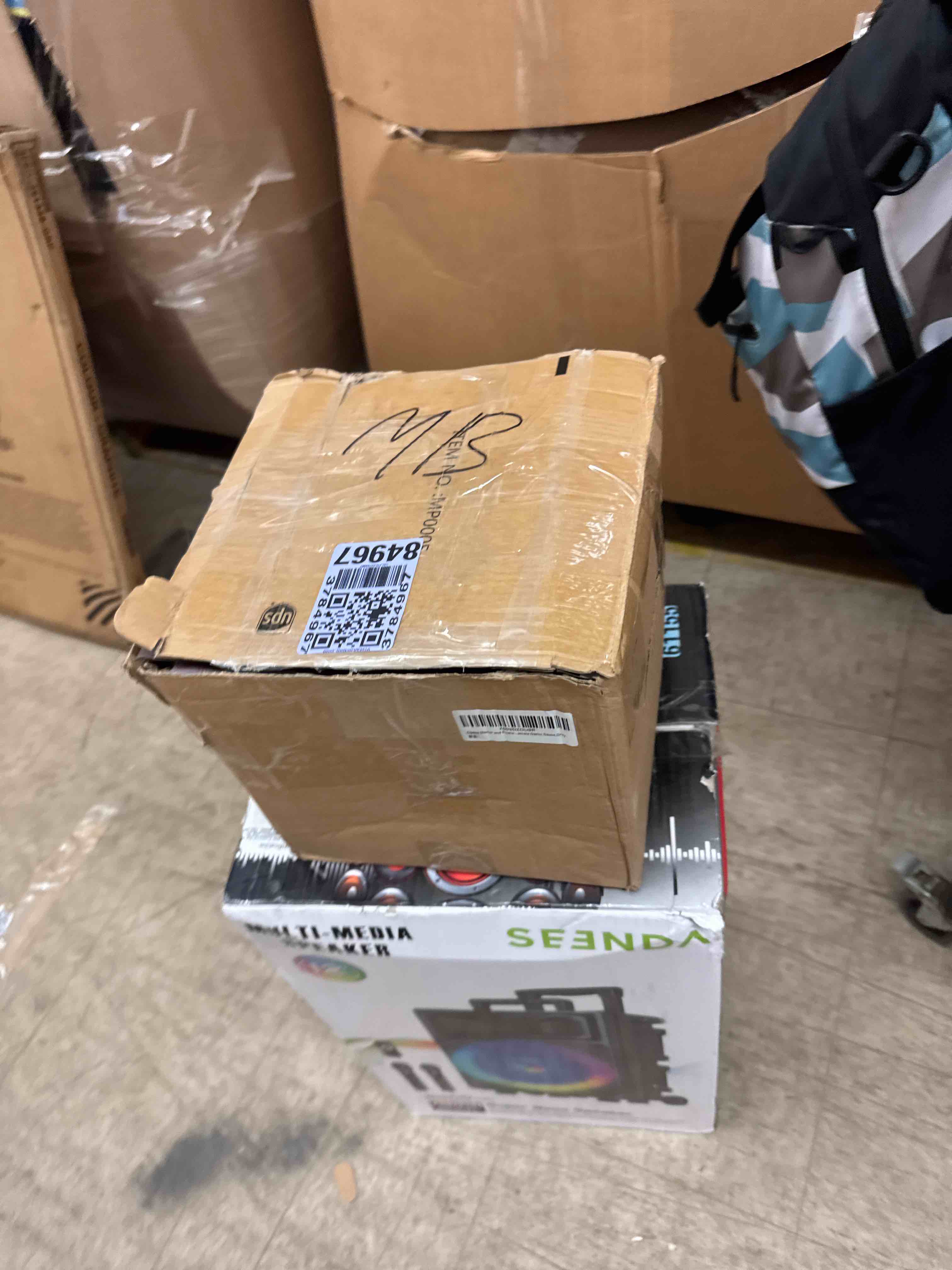 https://s3.amazonaws.com/lotting-images-prod/phillipi/BRN1918012_1745349529364.jpeg