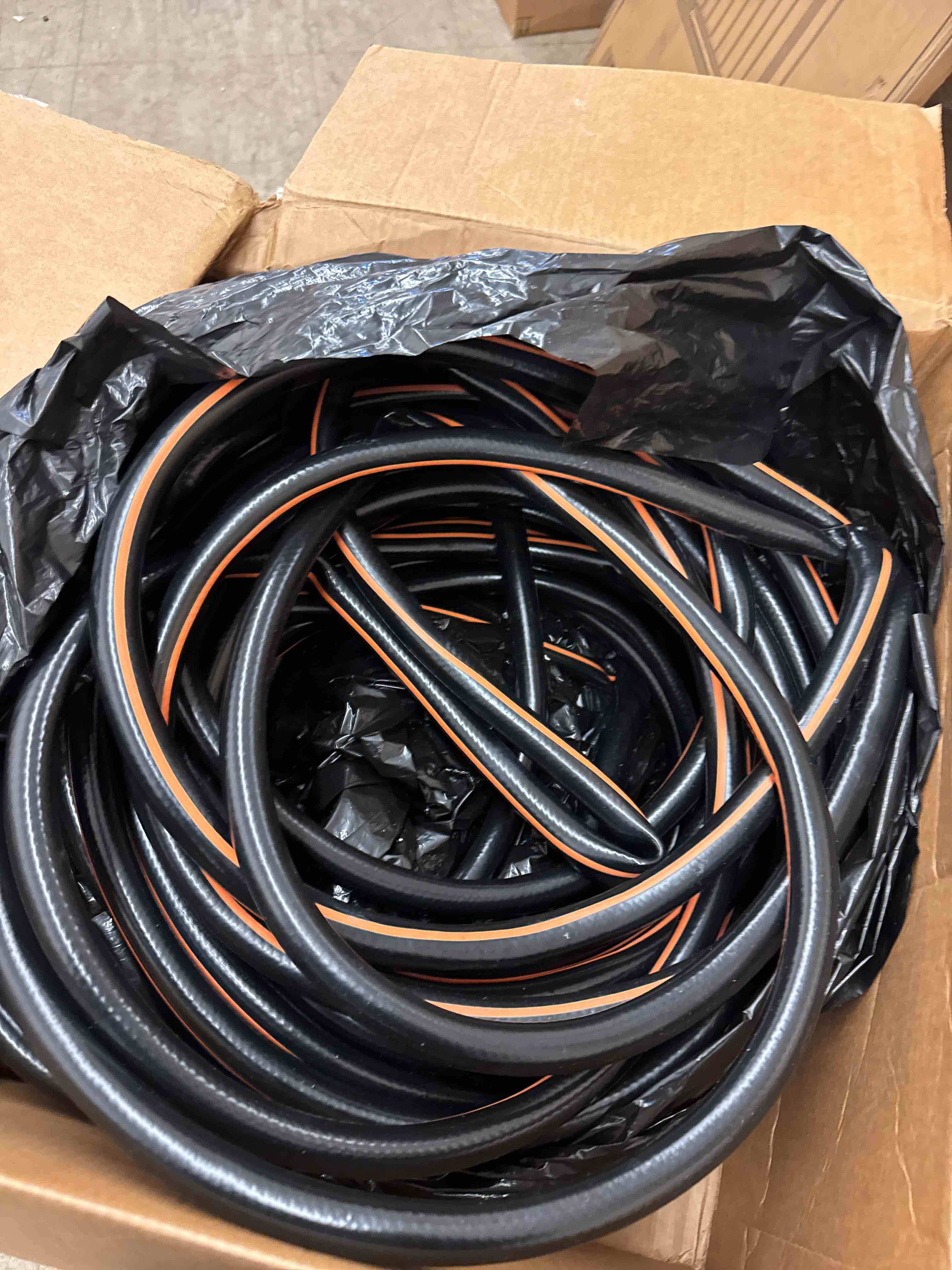 https://s3.amazonaws.com/lotting-images-prod/phillipi/BRN1918031_1745352856489.jpeg