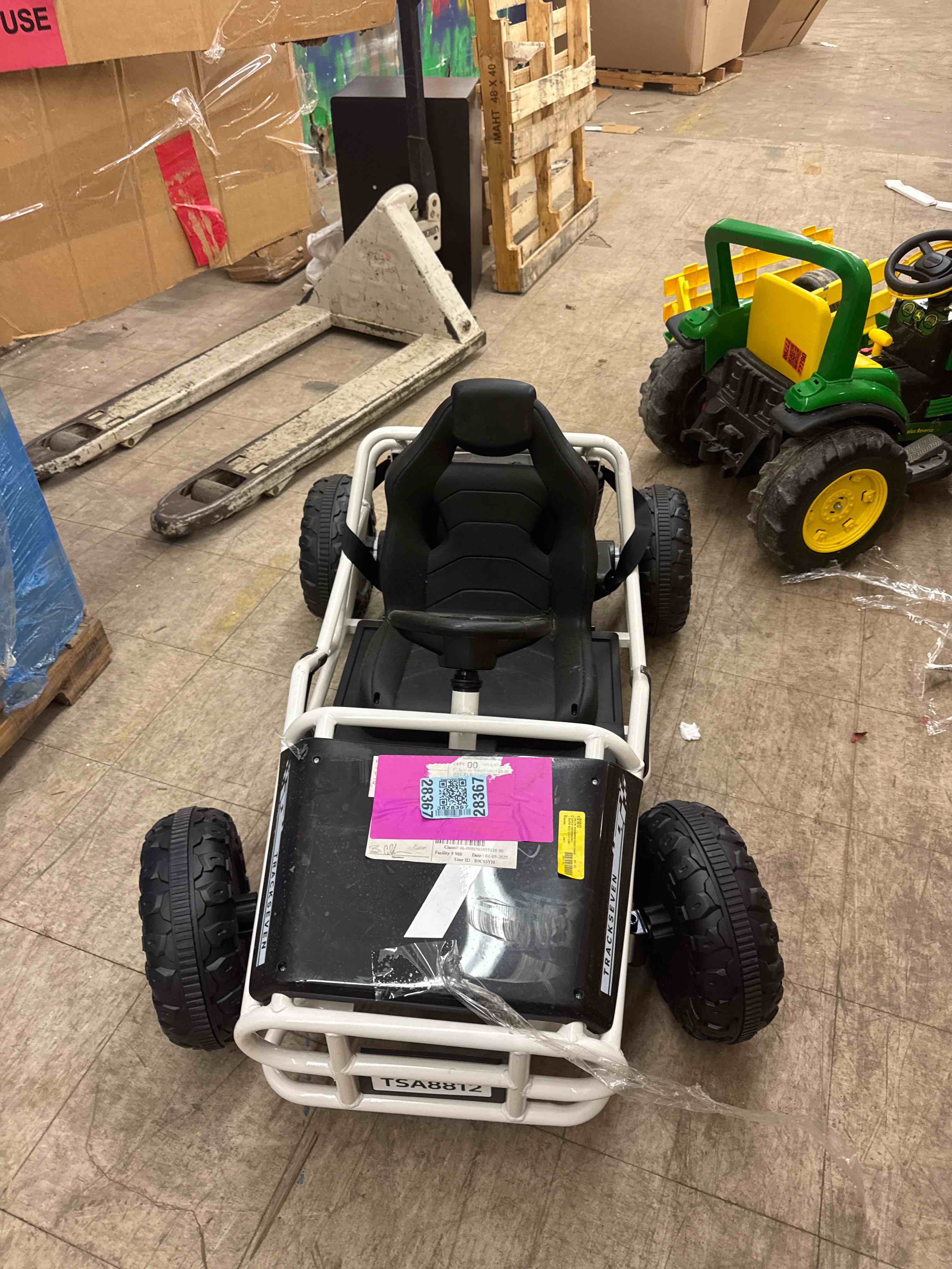 https://s3.amazonaws.com/lotting-images-prod/phillipi/BRN1918048_1745420153536.jpeg