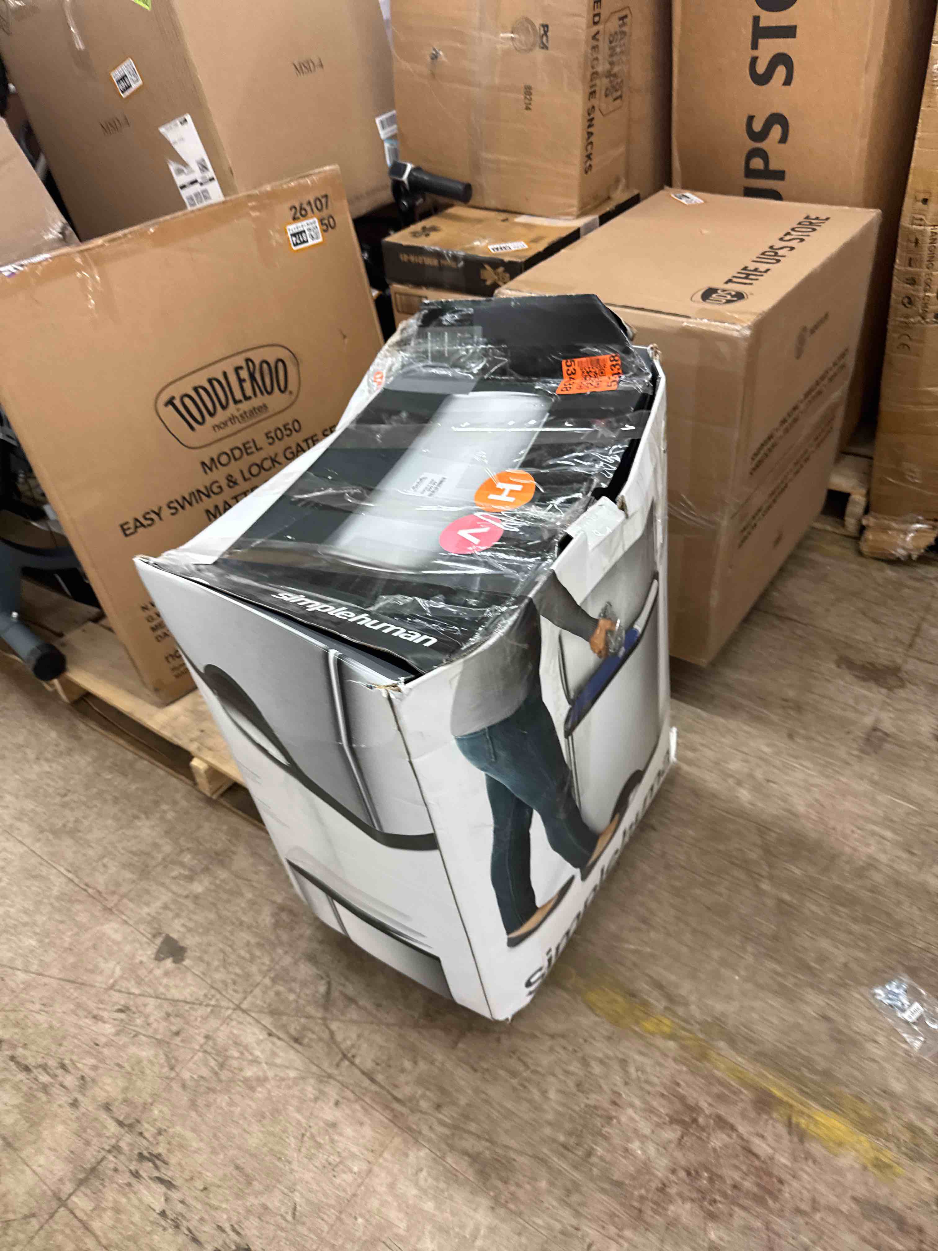 https://s3.amazonaws.com/lotting-images-prod/phillipi/BRN1918175_1745668747290.jpeg