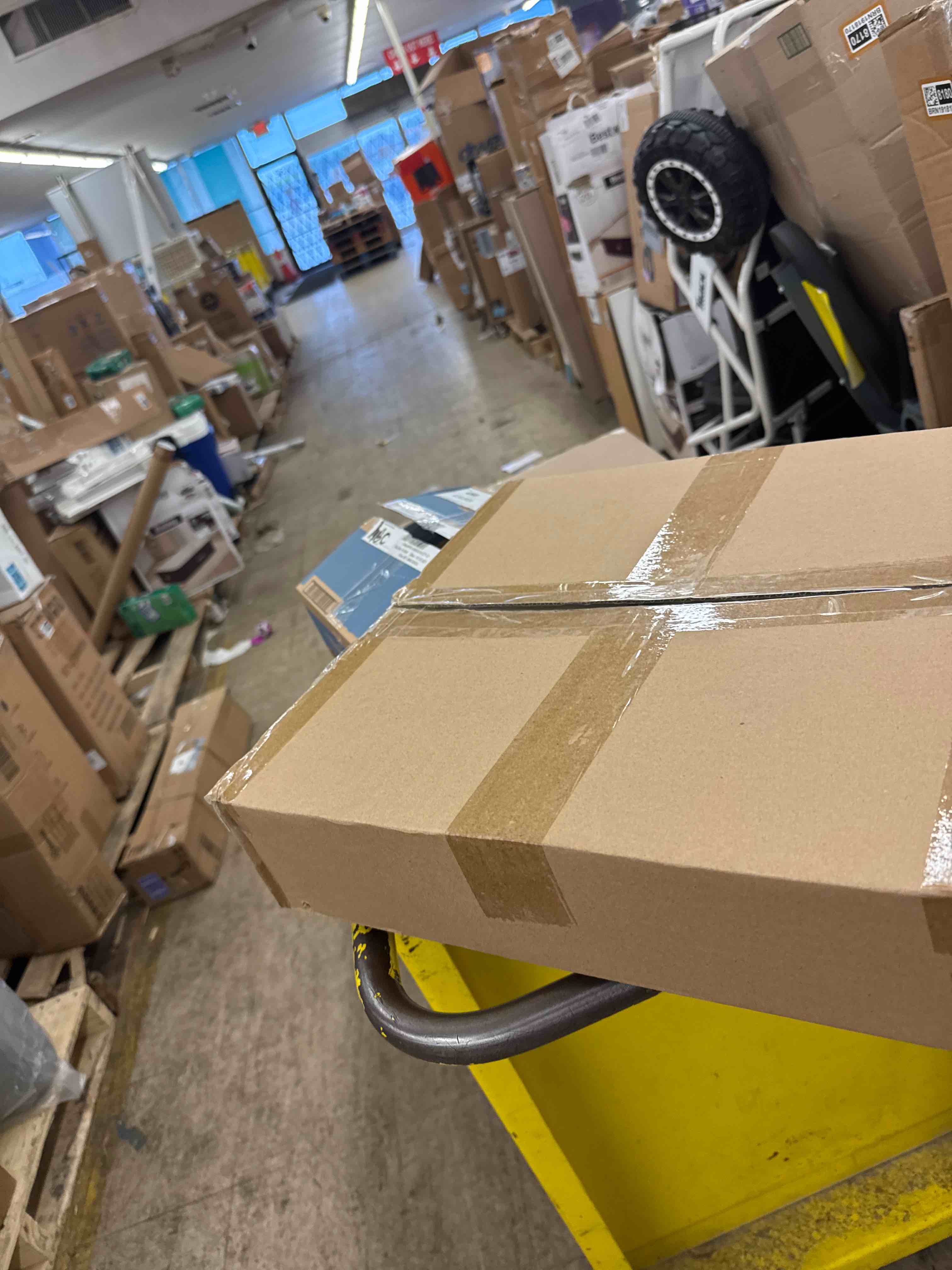 https://s3.amazonaws.com/lotting-images-prod/phillipi/BRN1918188_1745670275371.jpeg