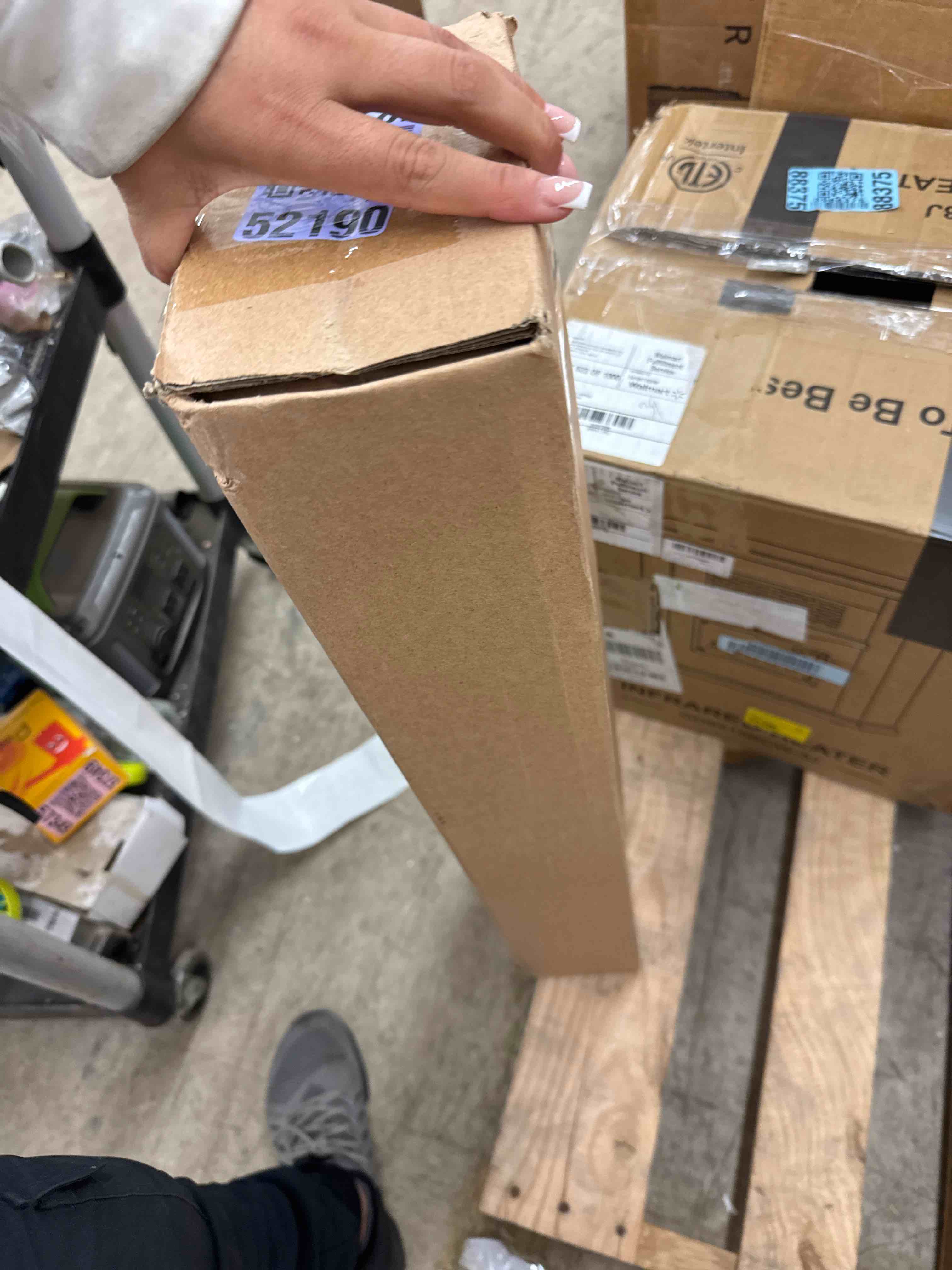 https://s3.amazonaws.com/lotting-images-prod/phillipi/BRN1918244_1745680141615.jpeg