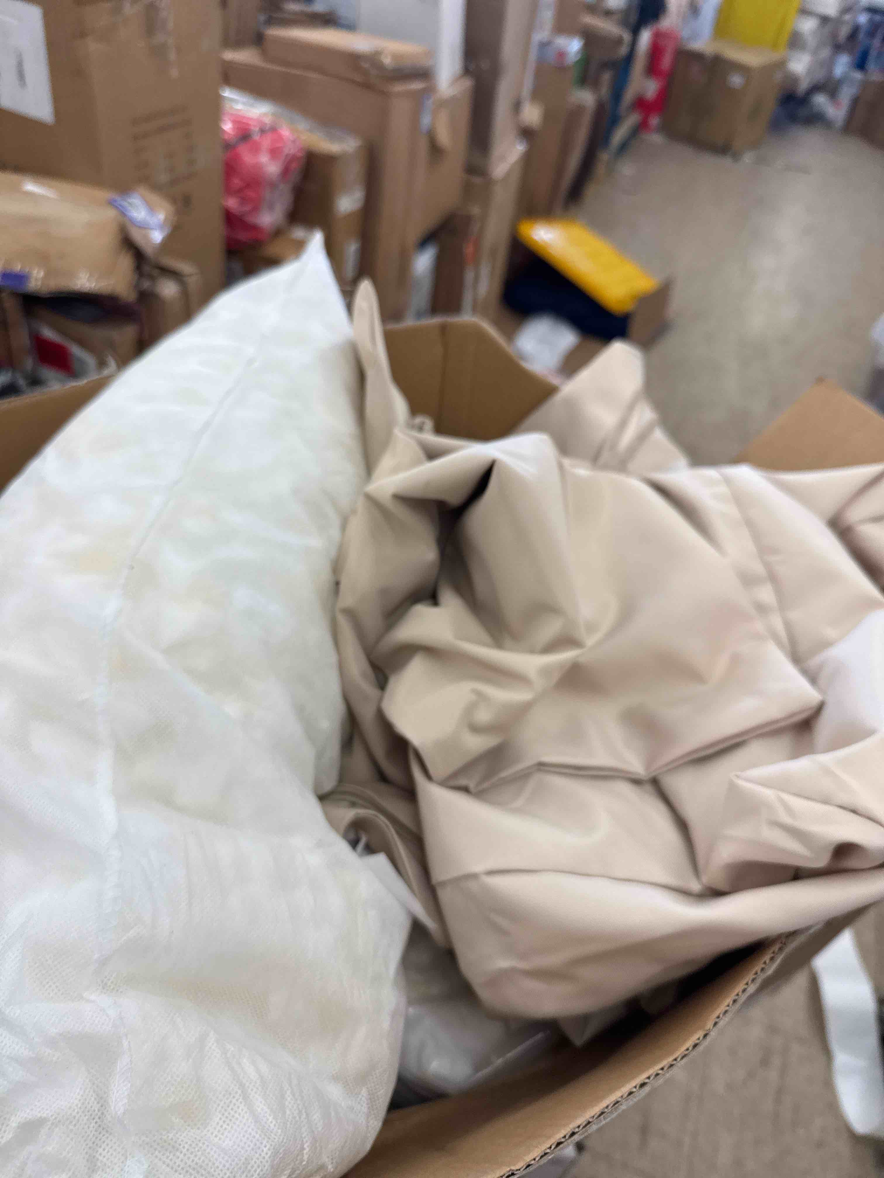 https://s3.amazonaws.com/lotting-images-prod/phillipi/BRN1919112_1748890799724.jpeg