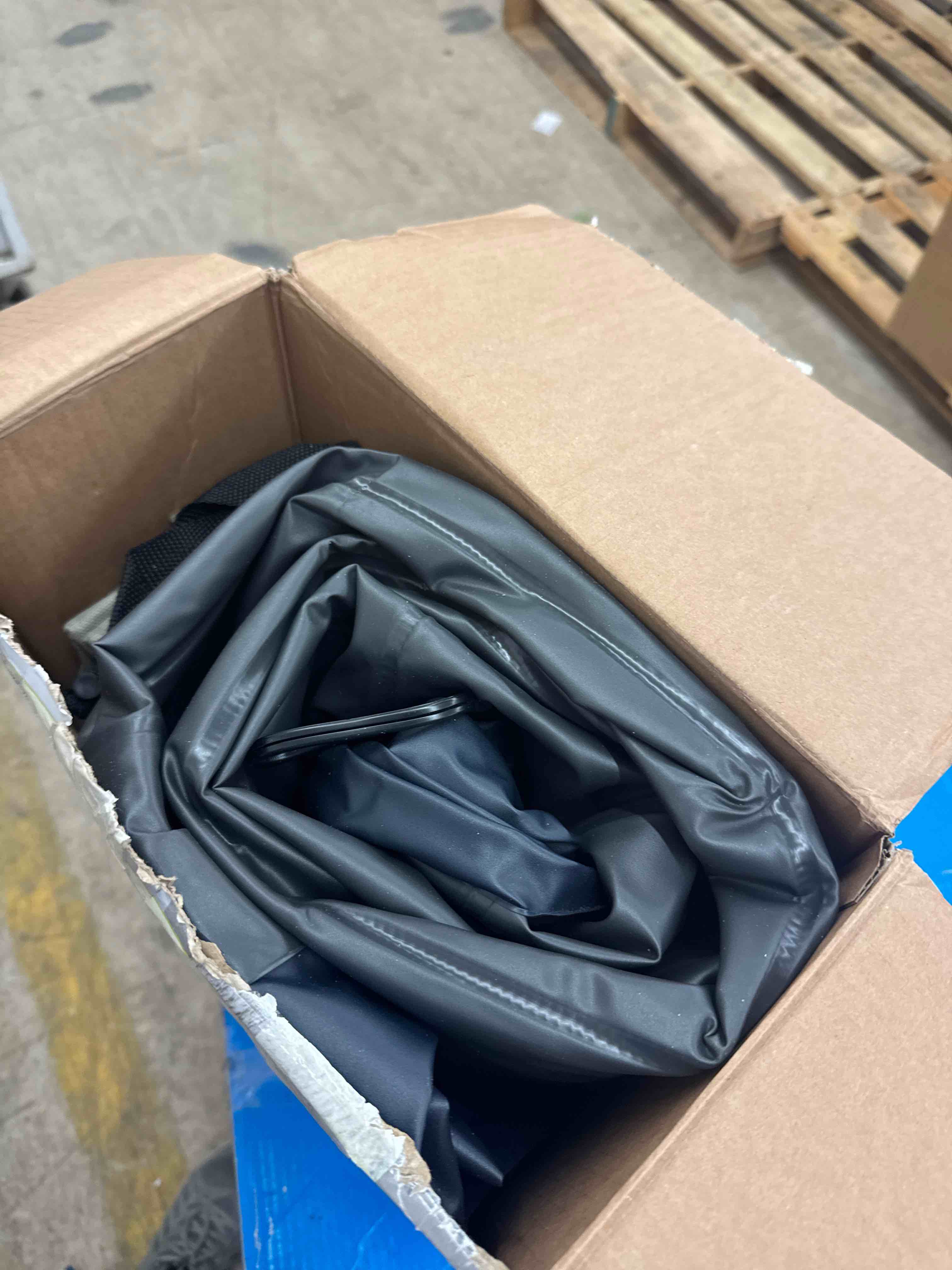 https://s3.amazonaws.com/lotting-images-prod/phillipi/BRN1919176_1749040848966.jpeg