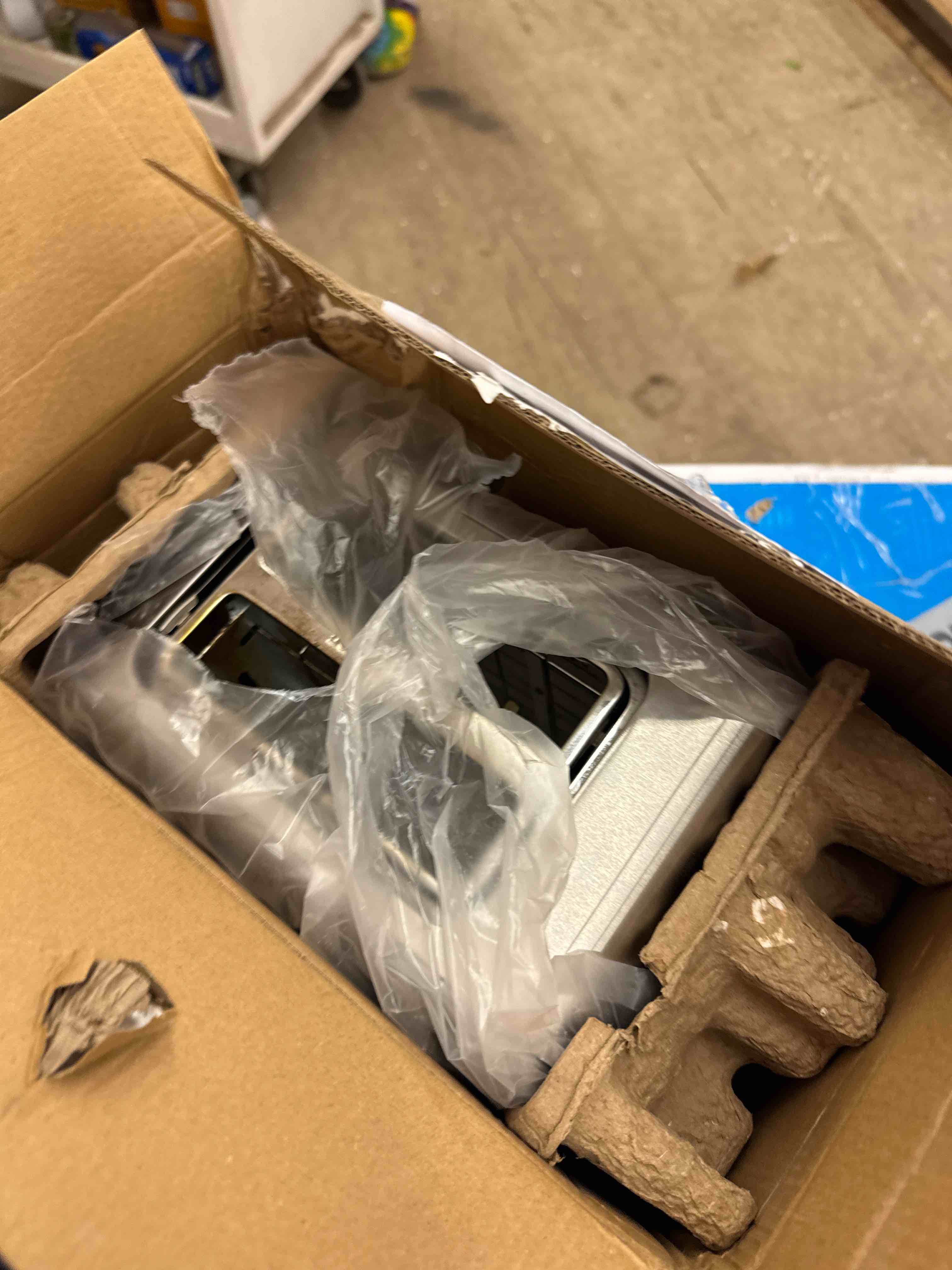 https://s3.amazonaws.com/lotting-images-prod/phillipi/BRN1919192_1749043240360.jpeg